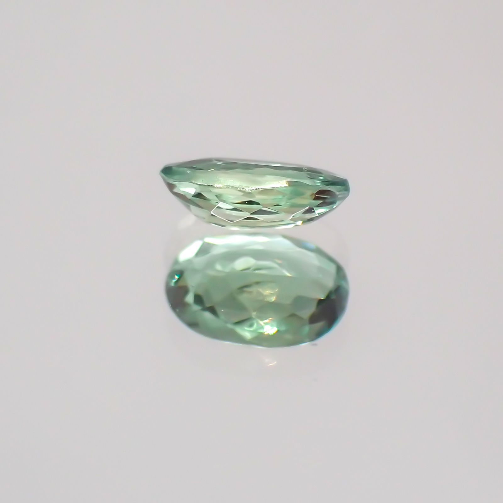 アレキサンドライト ブラジル産 ルース 0.23ct[20052351]4.6×3.1mm前後