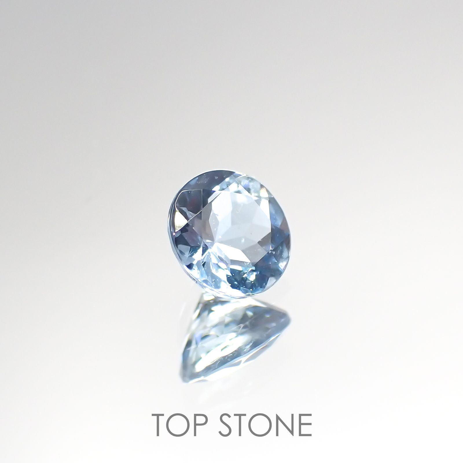 アクアマリン サンタマリアカラー(宝石名アクアマリン) モザンビーク産 0.44ct 識別済[210812593]4.9×4.9mm前後