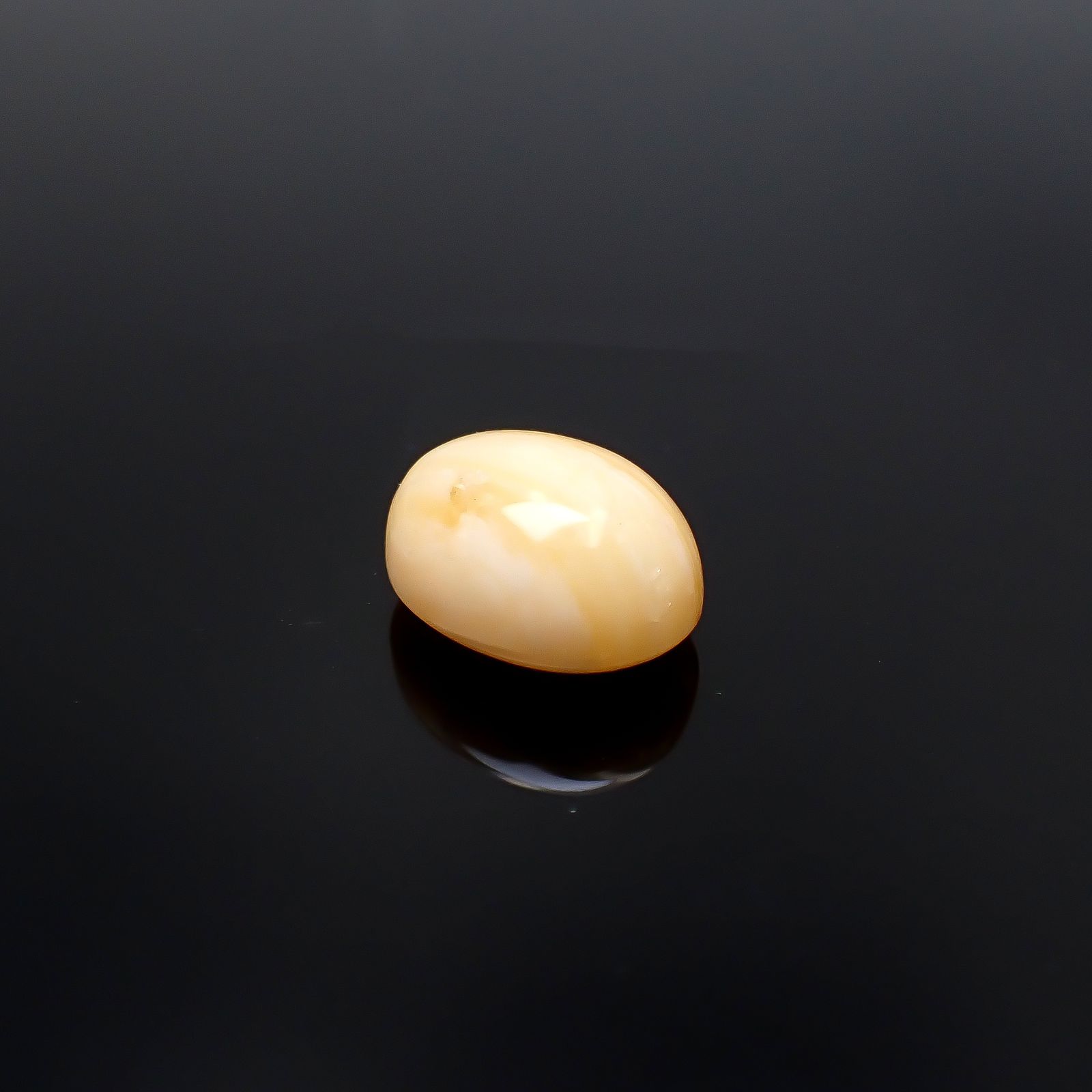 北海道オパール 北海道河東郡鹿追町然別産 4.04ct [250630625]11.7x9mm前後