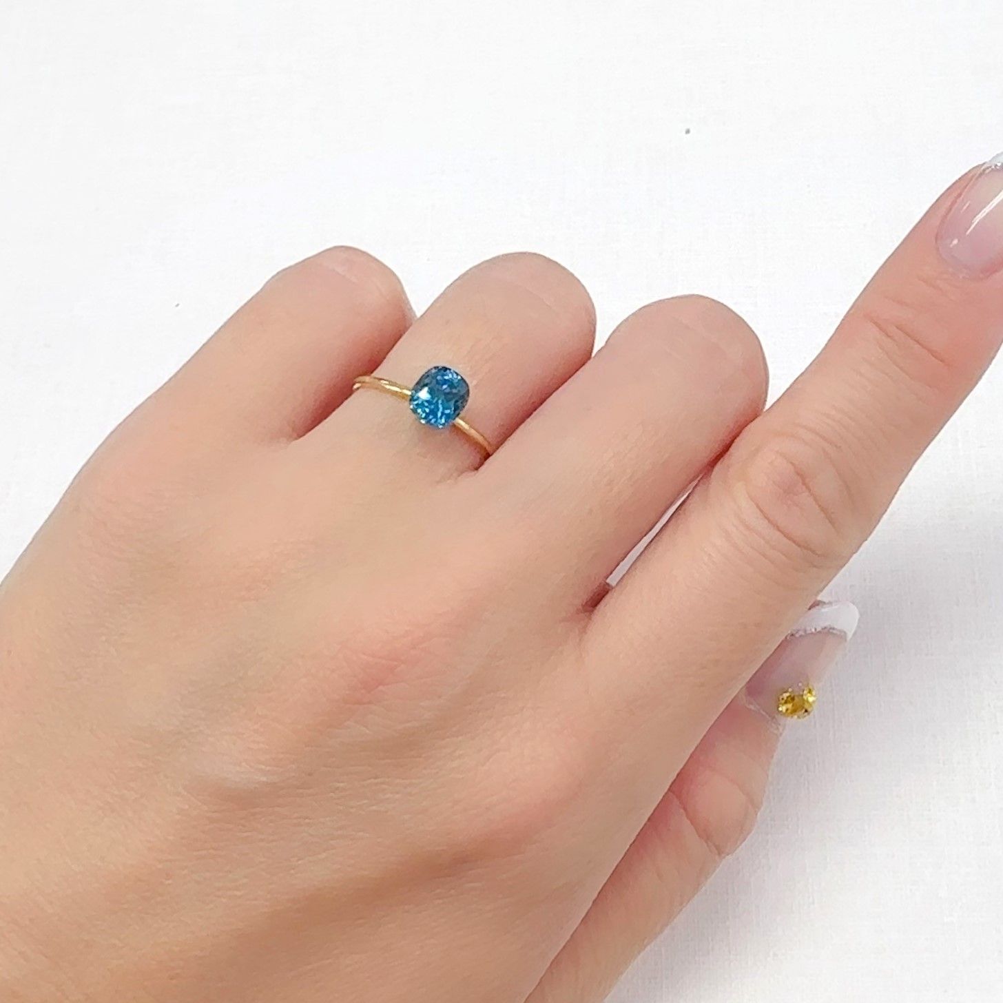 ラタナキリブルージルコン カンボジア産 1.61ct[240728495]6.3x5.5mm前後