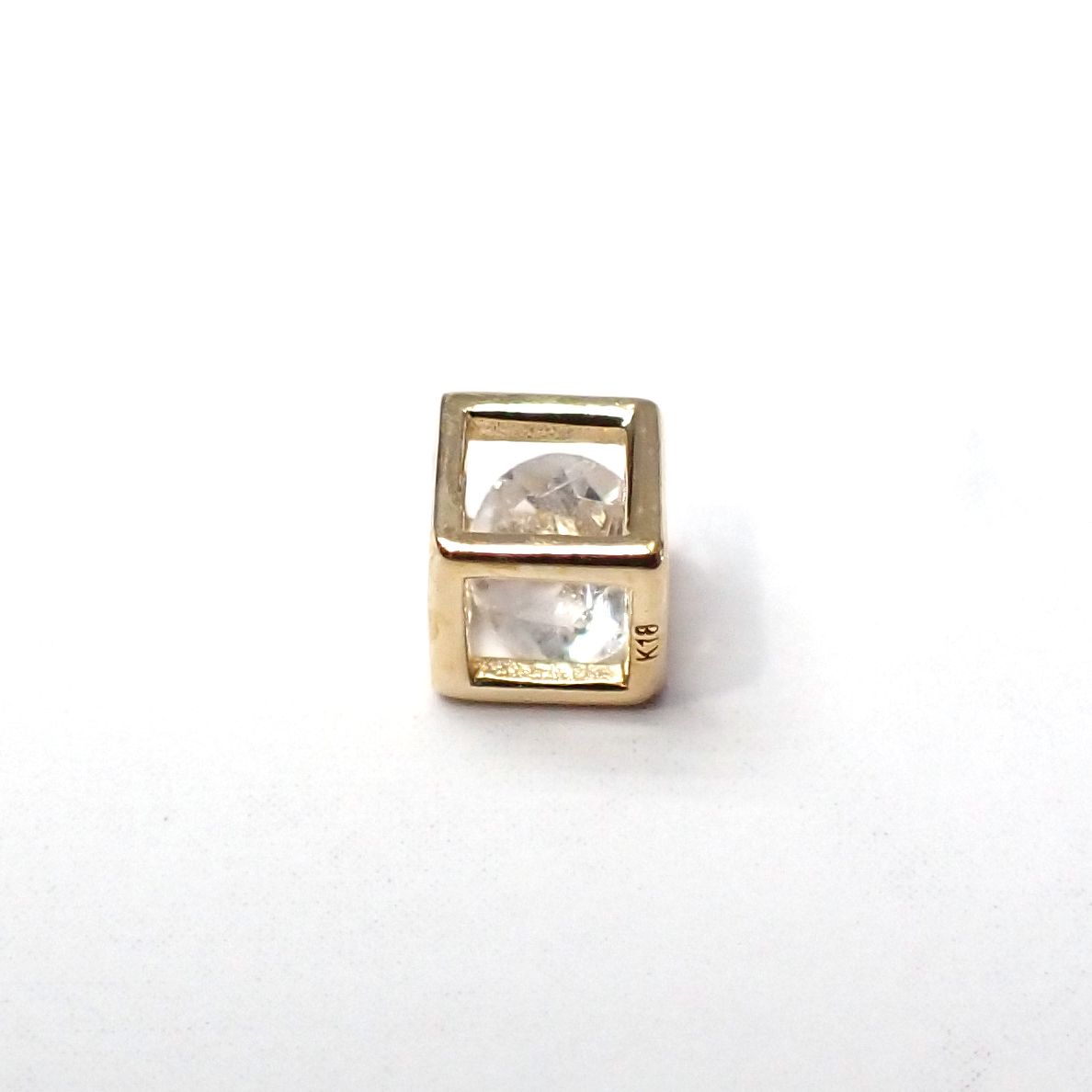 ◇K18 Reinette（レネット）◇クリスタル(天然水晶) | キューブボックスデザイン [チャーム/ペンダントトップ※チェーン別売り]