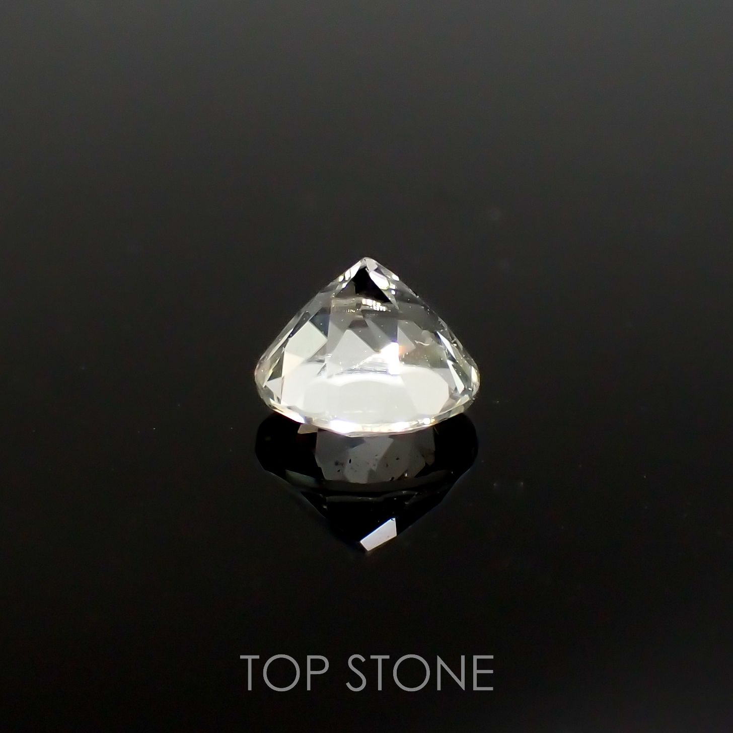 アクロアイト(宝石名トルマリン)ナイジェリア産 0.48ct 識別済[220616258]4.9x4.9mm前後