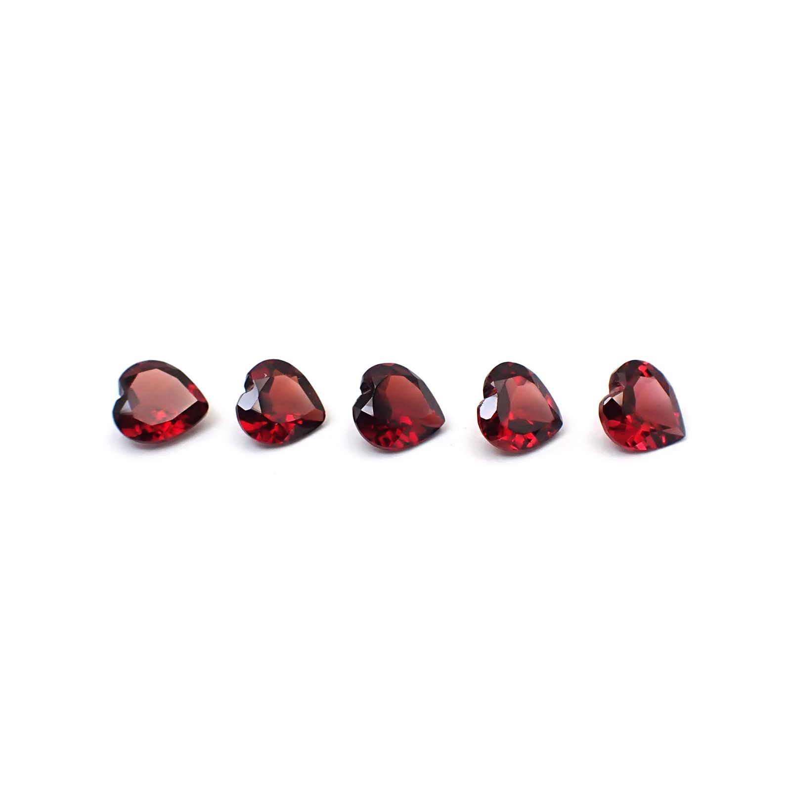 ◇ランダムセレクト◇パイロープアルマンディンガーネット モザンビーク産 約0.89ct / 6x6mm前後 [260532211]