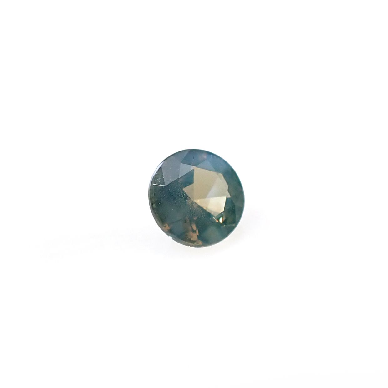 シルキーアレキサンドライト ブラジル・ミナスジェライス州ヘマチタ鉱山産 0.14ct [250129762]3.2x3.1mm前後
