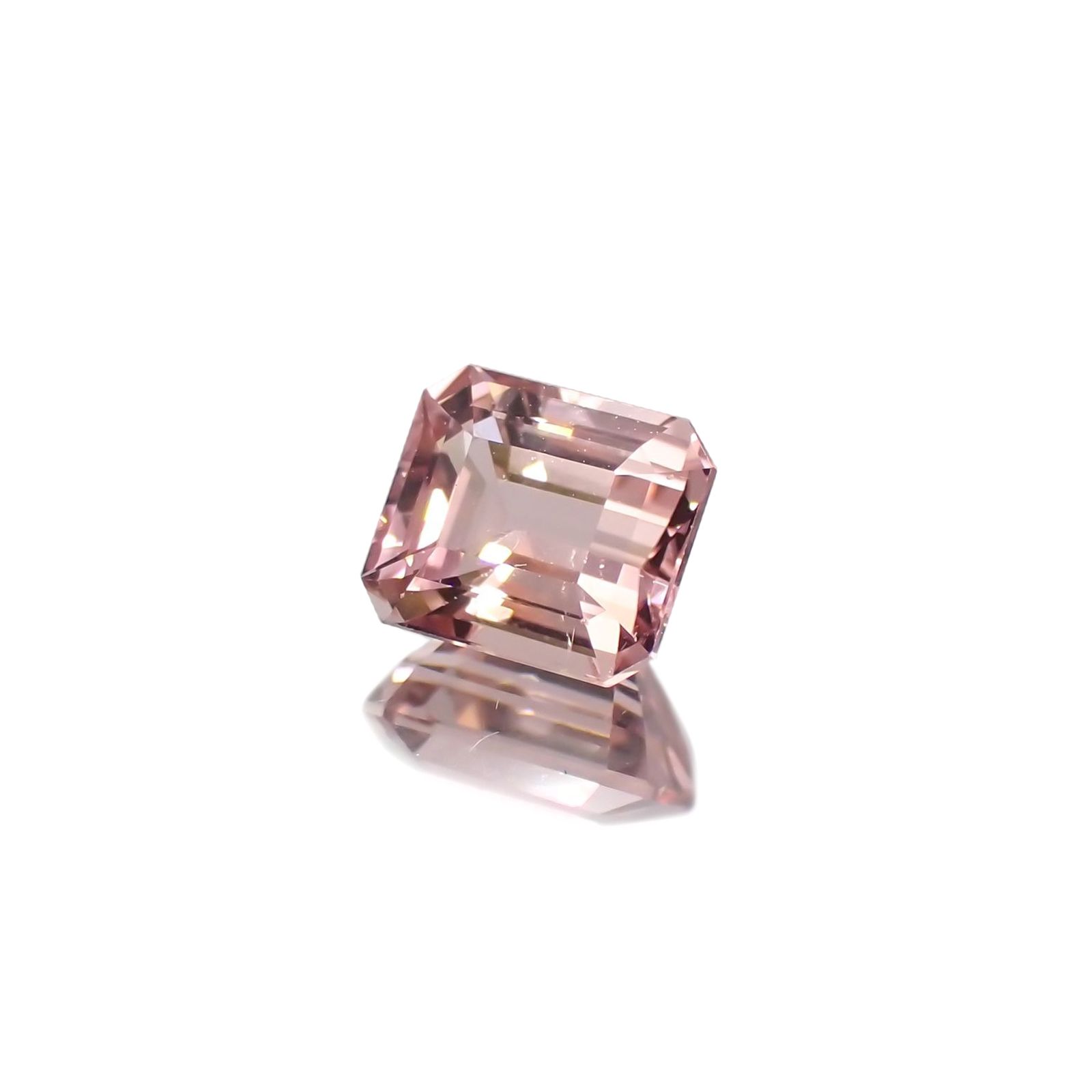 ピンクトルマリン(宝石名ピンク・トルマリン) ルワンダ産 1.507ct ソ付(彩珠)[25019971]6.8×6mm前後