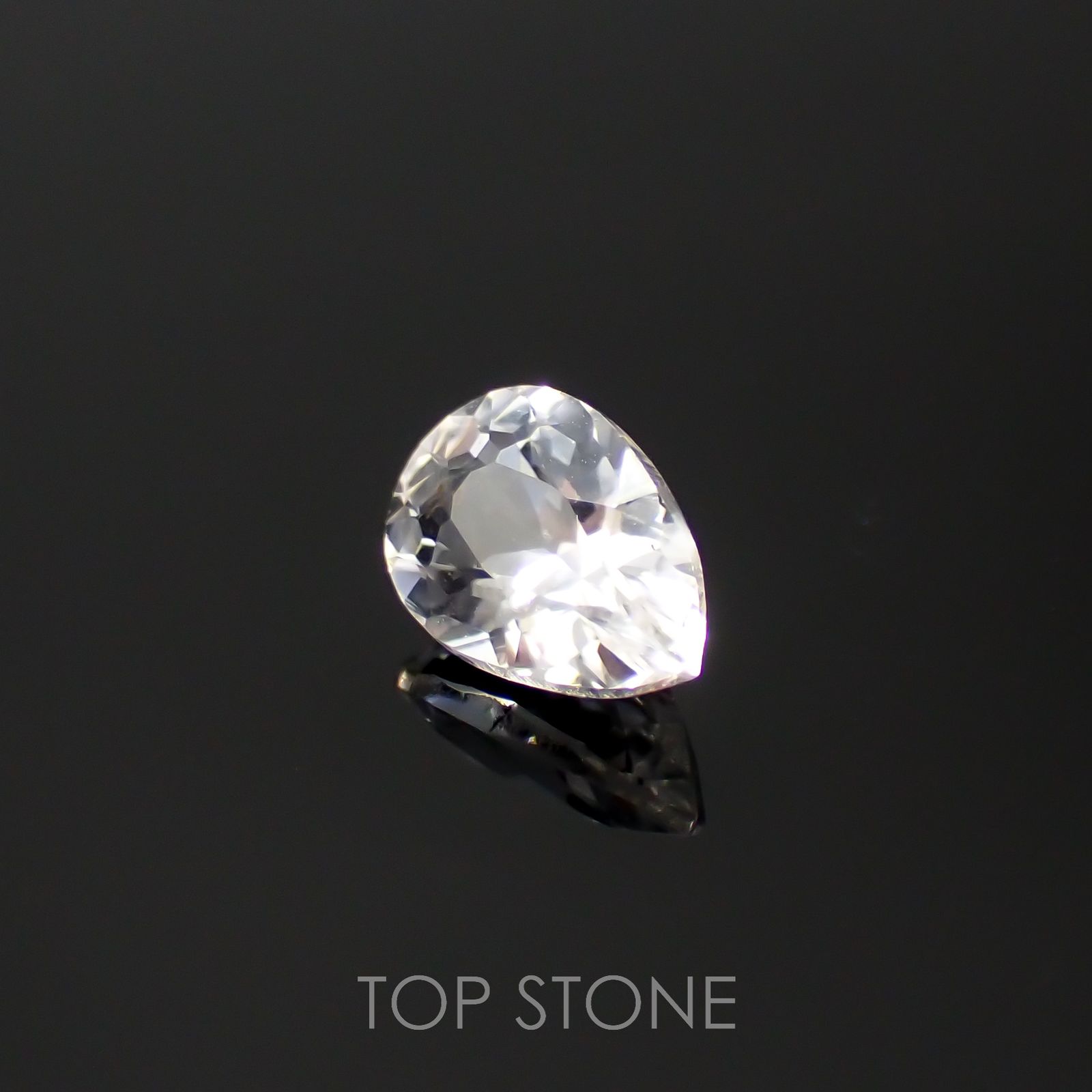 フェナカイト(宝石名フェナカイト)マダガスカル産 0.60ct 識別済[220817208]7.1x4.6mm前後