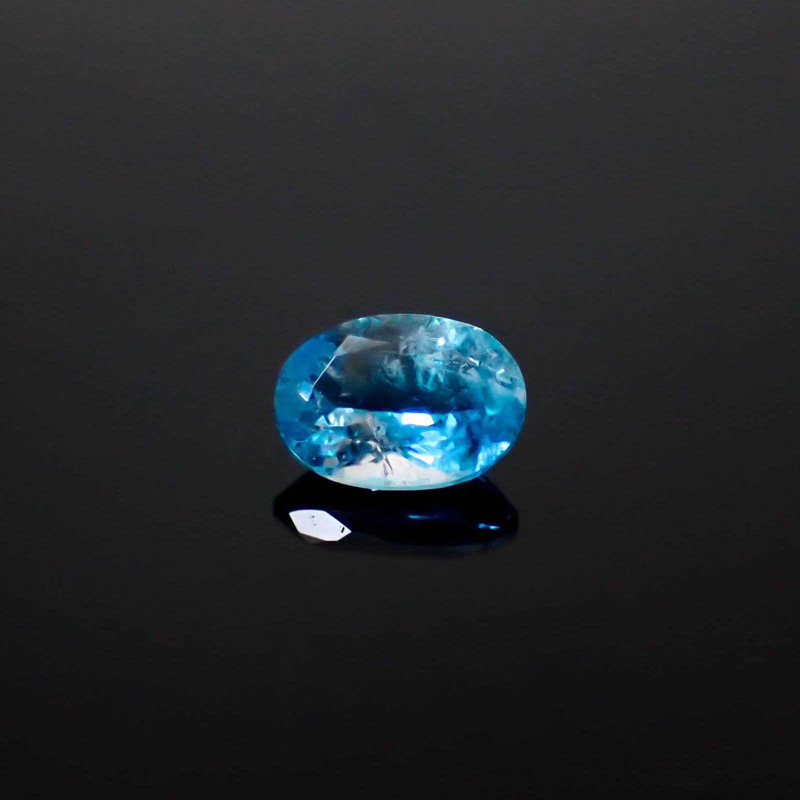 ユークレース(宝石名ユークレース)ジンバブエ産 0.32ct 識別済[250530417]5.1x3.6mm前後