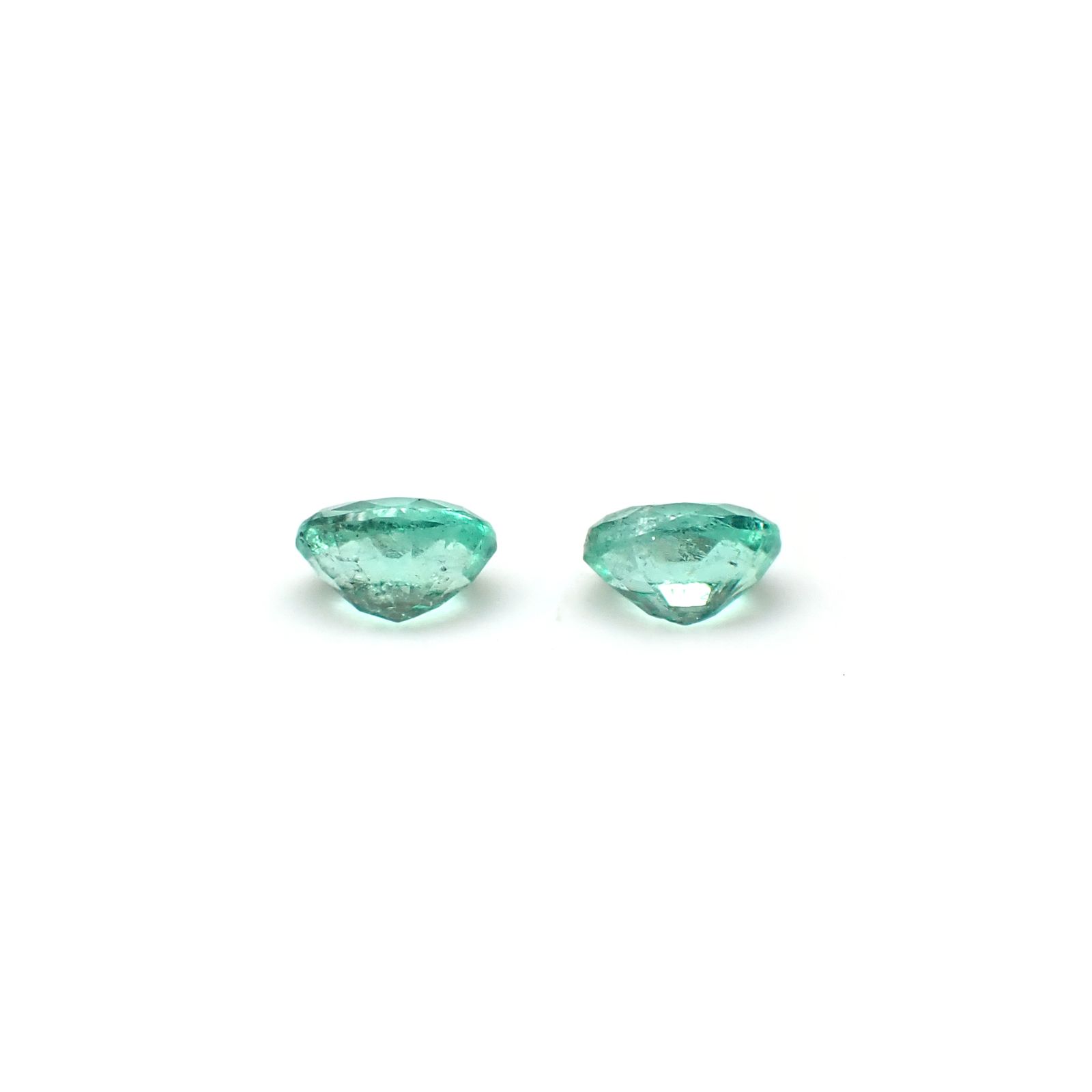 ◇ペアセット◇パステルカラーエメラルド ザンビア産 0.33ct(2pcs合計) [250430239]3.9x2.9mm前後