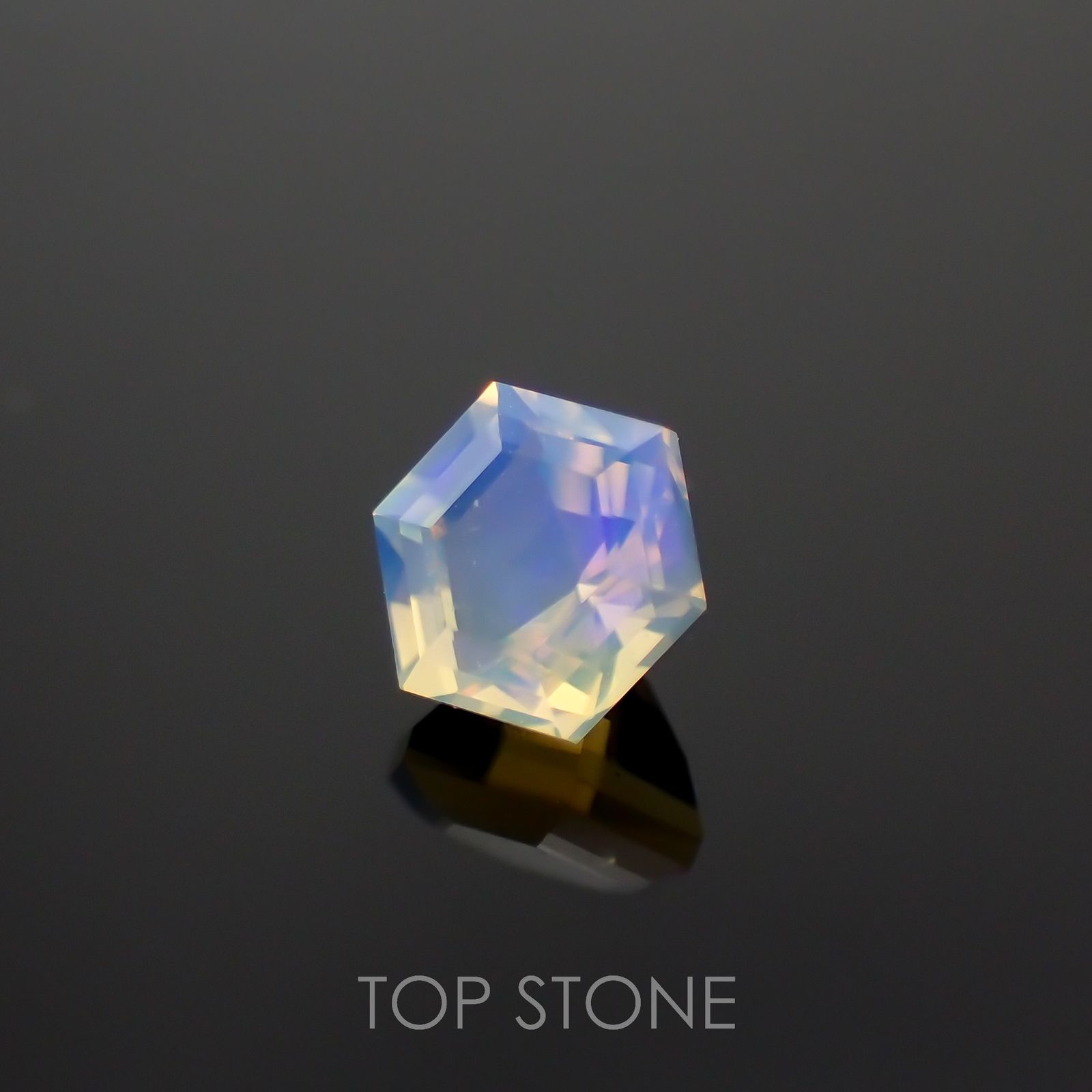 ◇ヘキサゴンカット◇エチオピアオパール エチオピア産 0.30ct[221018437]4.4x4.4mm前後