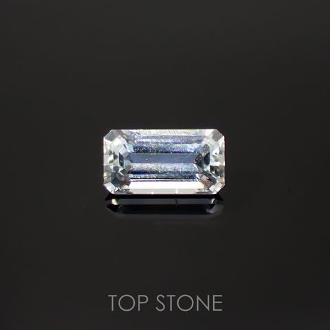 ジェレメジェバイト(宝石名エレメジェバイト)ナミビア産 0.37ct 識別済[220616313]5.7x3mm前後