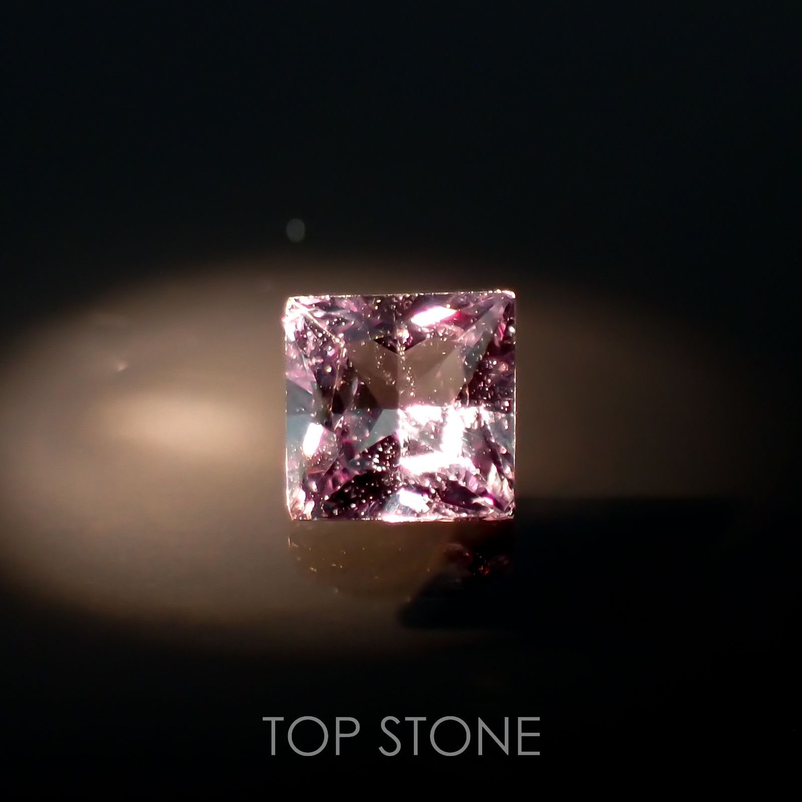 ◇プリンセスカット◇カラーチェンジガーネット アレキタイプ(宝石名ガーネット)マダガスカル・ベキリー産 0.15ct 識別済[221219622]2.8x2.8mm前後