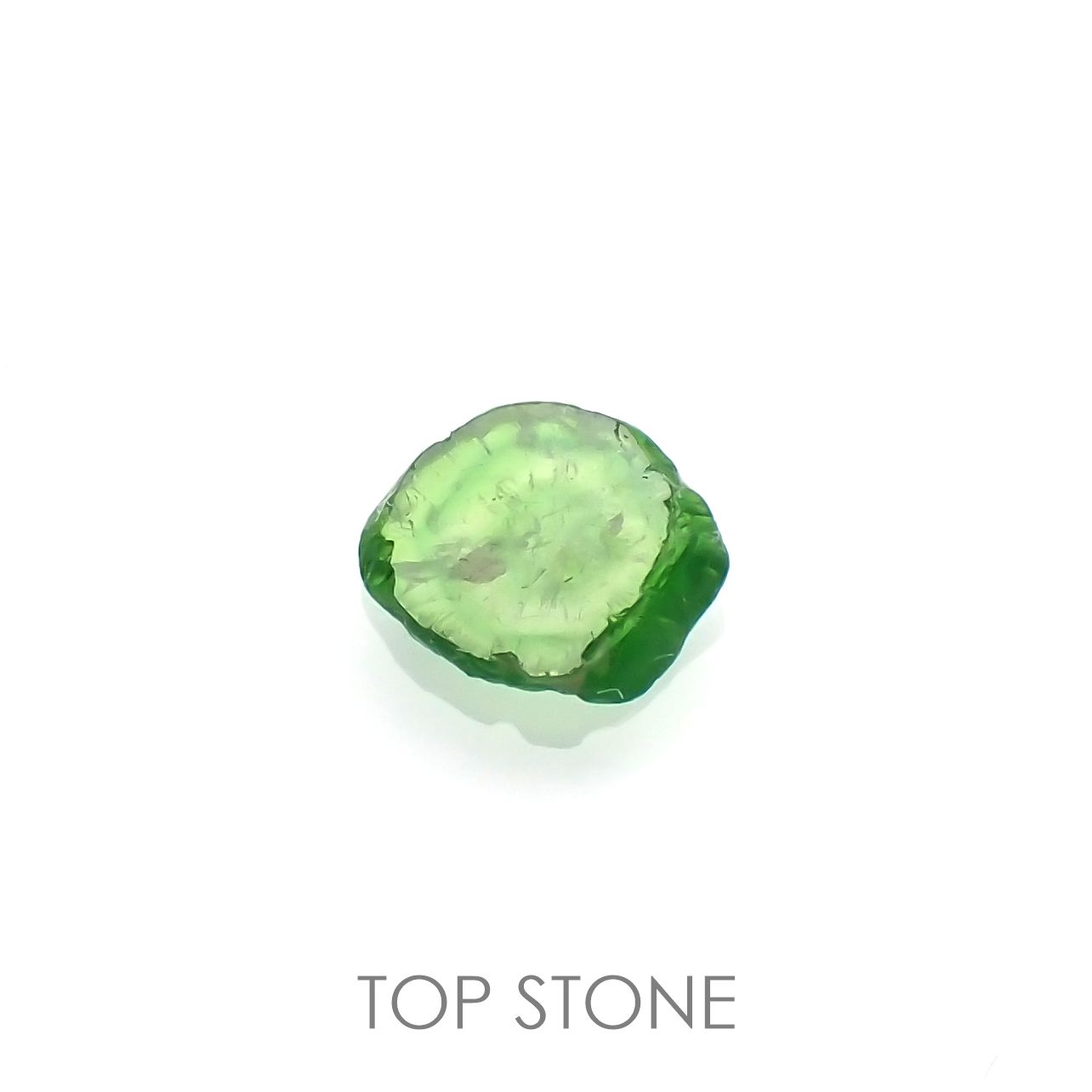 デマントイドガーネット(宝石名デマントイド・ガーネット) 原石・結晶 0.33ct 識別済[210912780]4.9×4.4mm前後