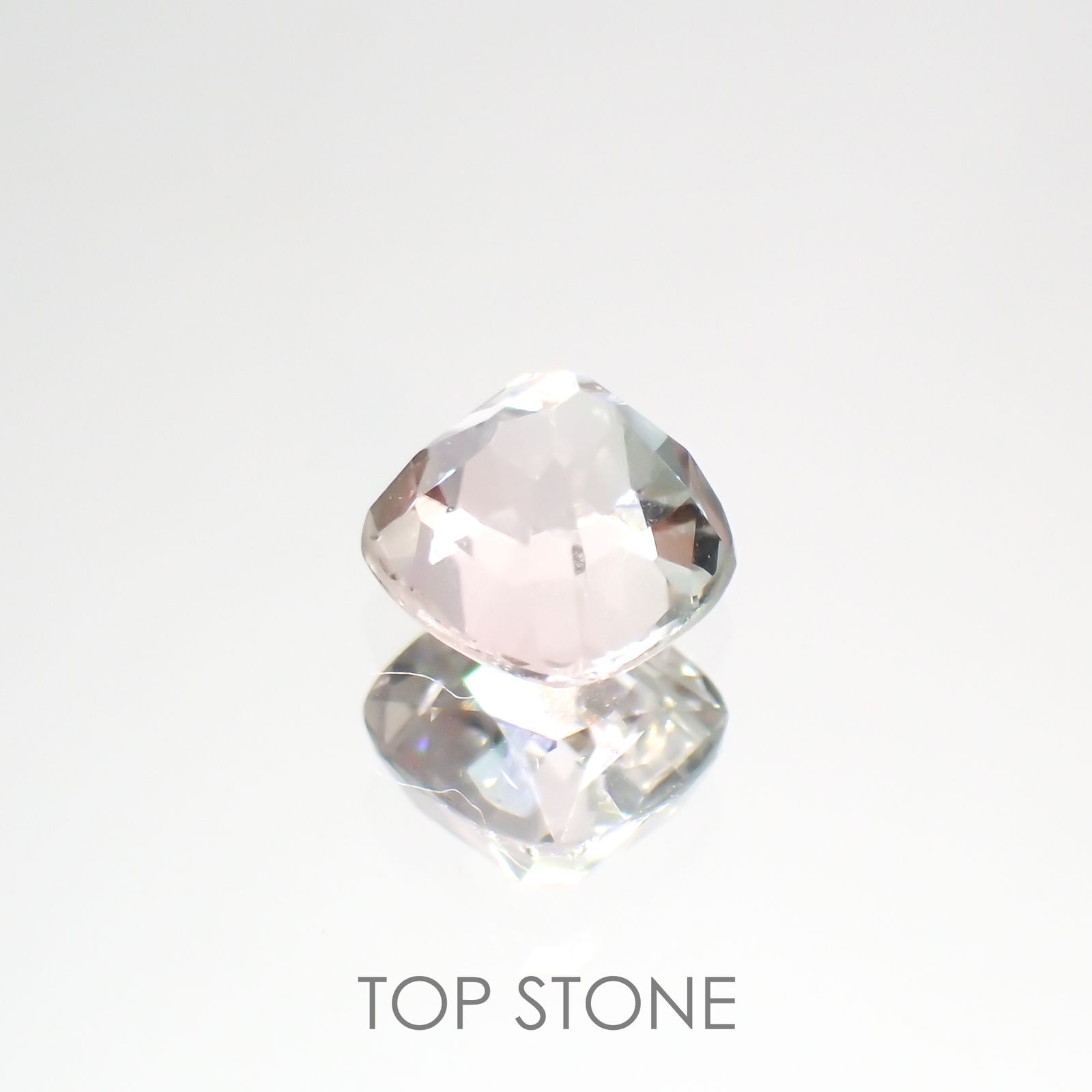 パステルカラートルマリン アフガニスタン産 0.60ct[220114265]4.8x4.5mm前後