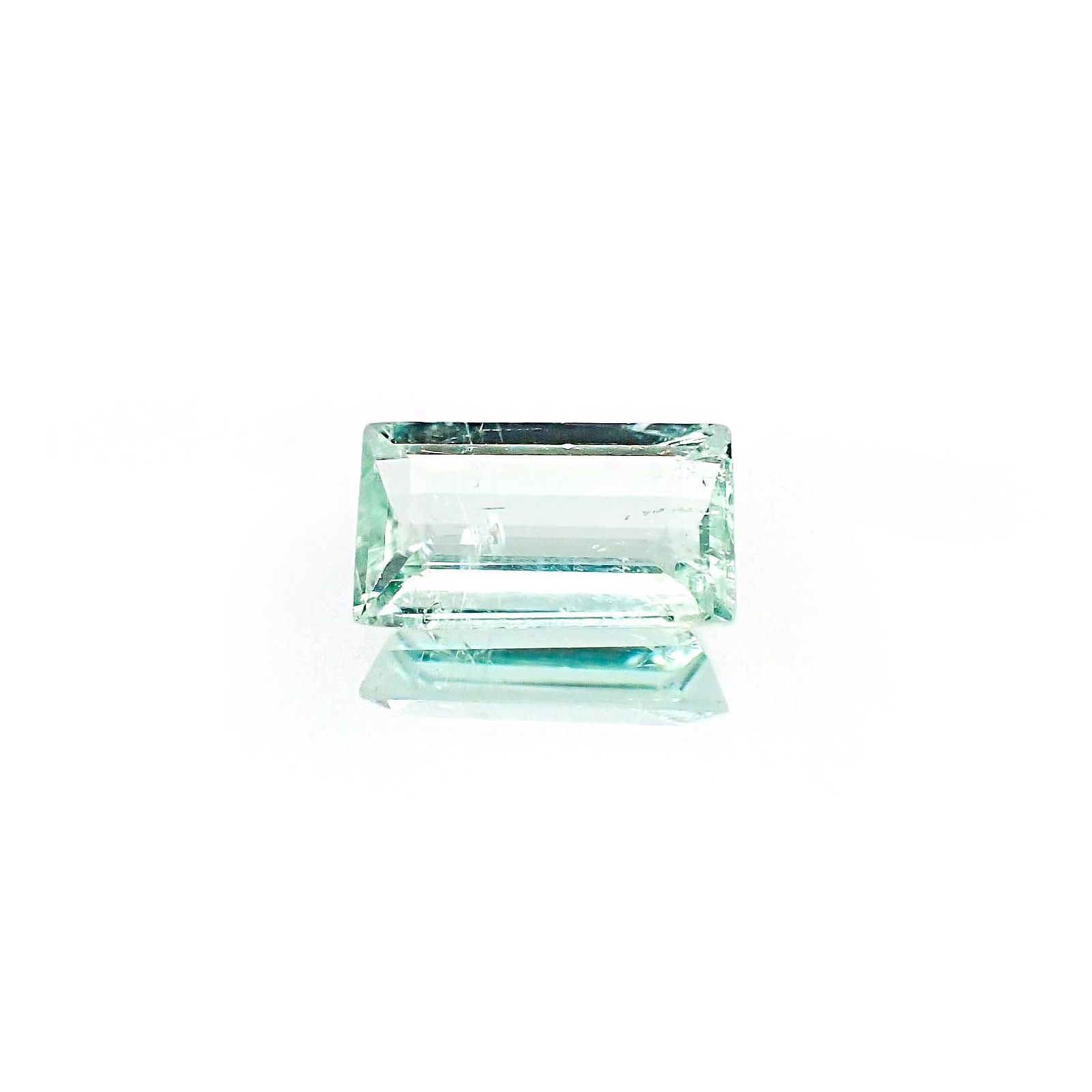 パライバトルマリン(宝石名トルマリン/別名パライバ・トルマリン)モザンビーク産 識別済 1.02ct / 8.2x4.9mm前後 [231023883]