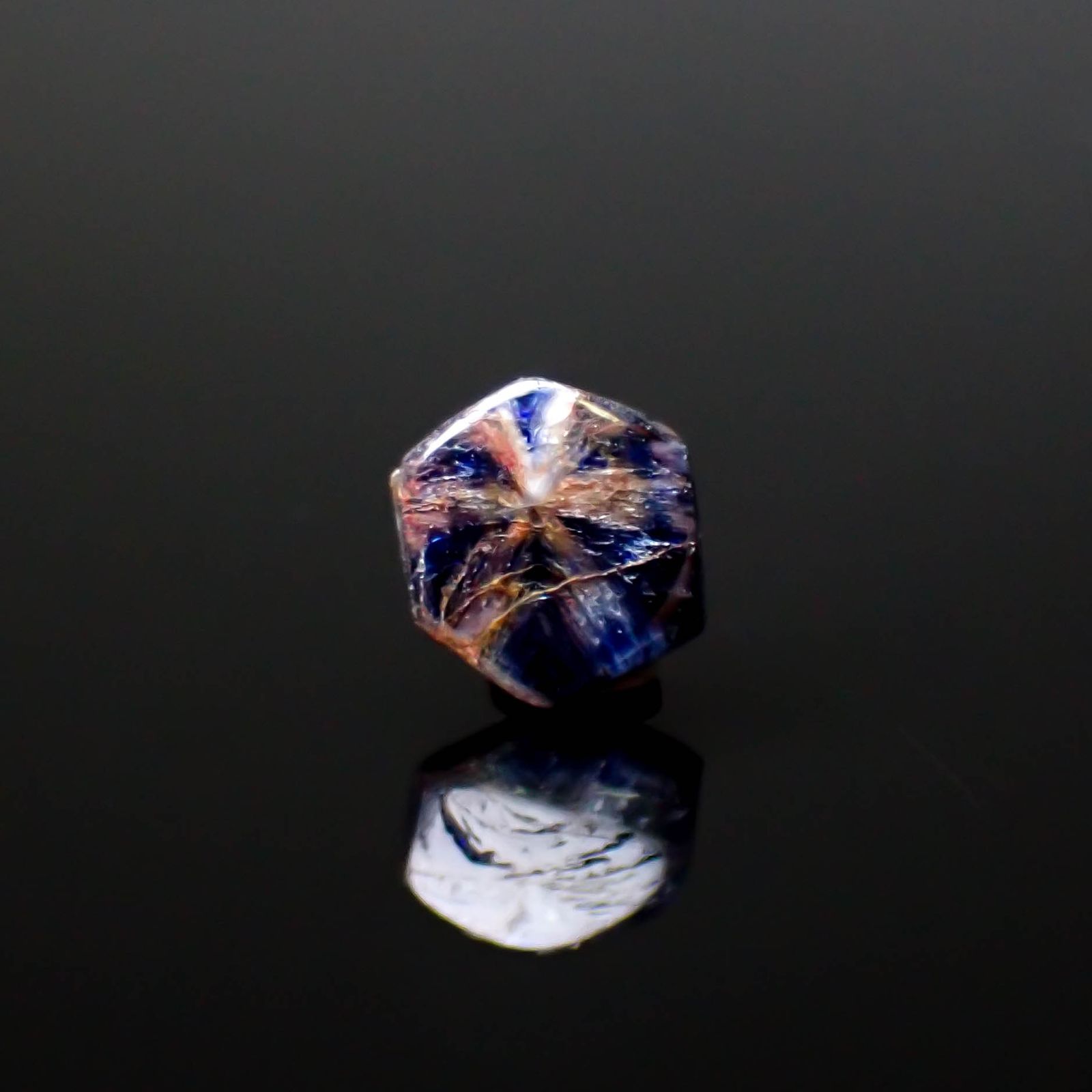 トラピッチェサファイア 原石スライス磨き ビルマ産 0.93ct [250430184]6x5.8mm前後