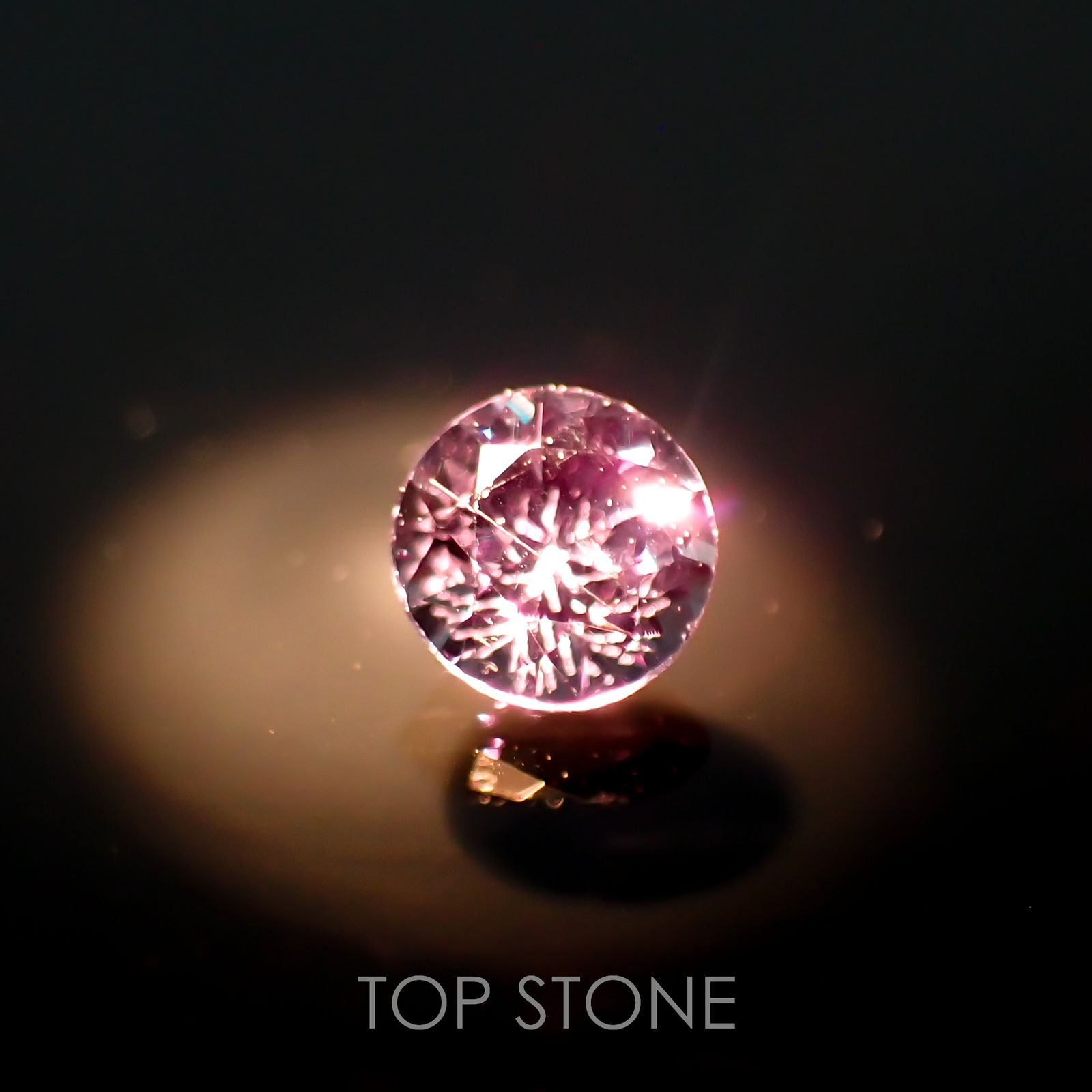 カラーチェンジガーネット アレキタイプ(宝石名ガーネット)マダガスカル・ベキリー産 0.082ct 識別済[220616545]2.5x2.5mm前後