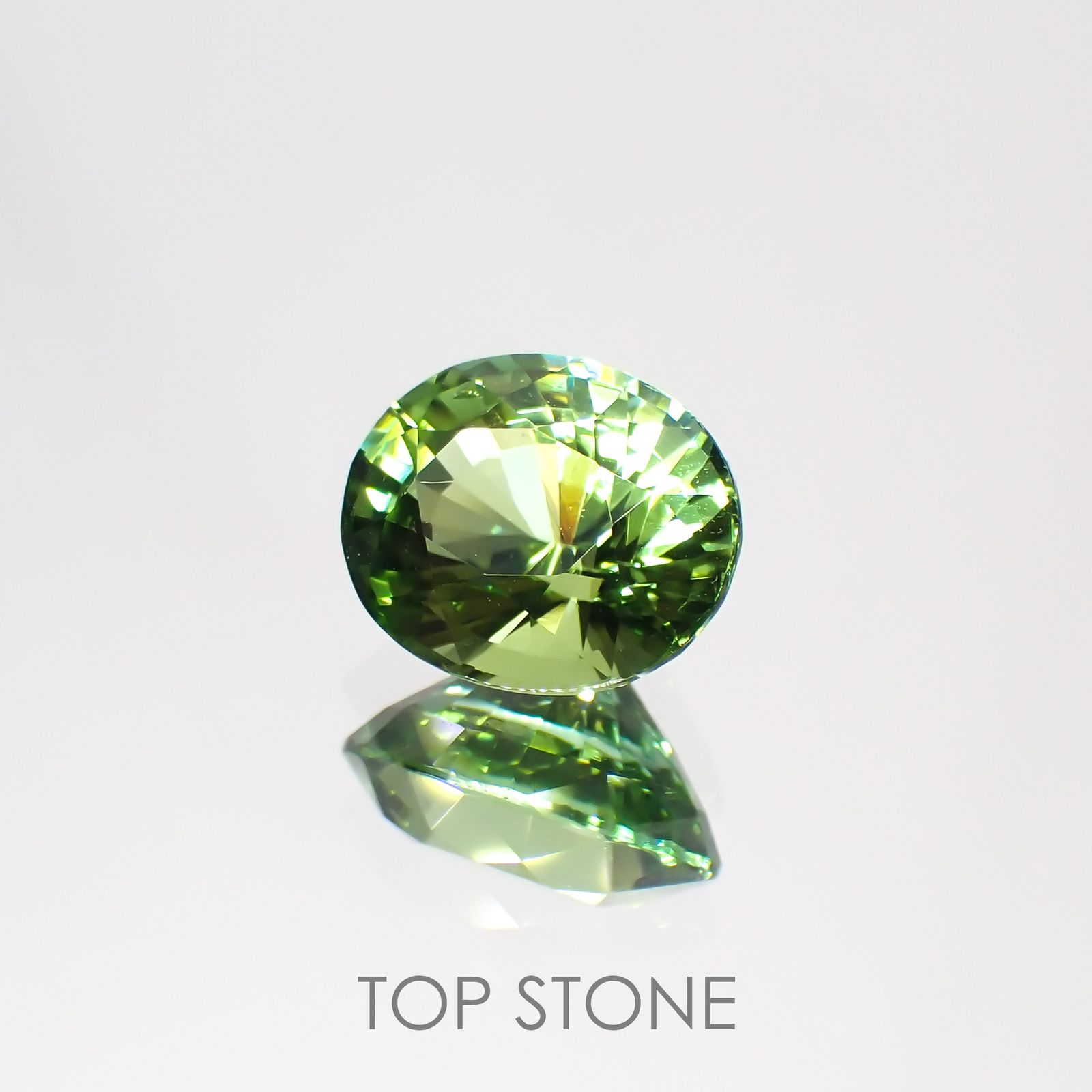ミントトルマリン(宝石名グリーン・トルマリン) ルワンダ産 1.726ct ソ付(彩珠)[211013630]8.3×6.9mm前後