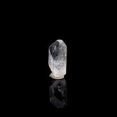 ダンビュライト原石 メキシコ産 6.61ct / 18.7x9.3mm前後 [260532172]