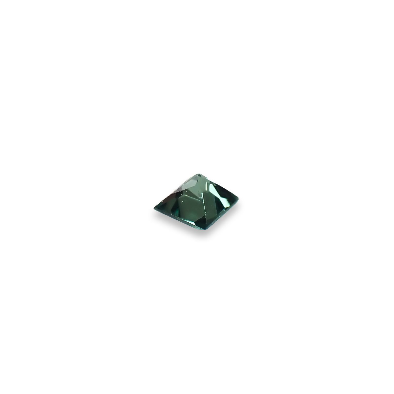 ◇プリンセスカット◇ベキリーブルーガーネット（カラーチェンジガーネット アレキタイプ） マダガスカル・ベキリー産 0.046ct [250330068]1.9x1.9mm前後