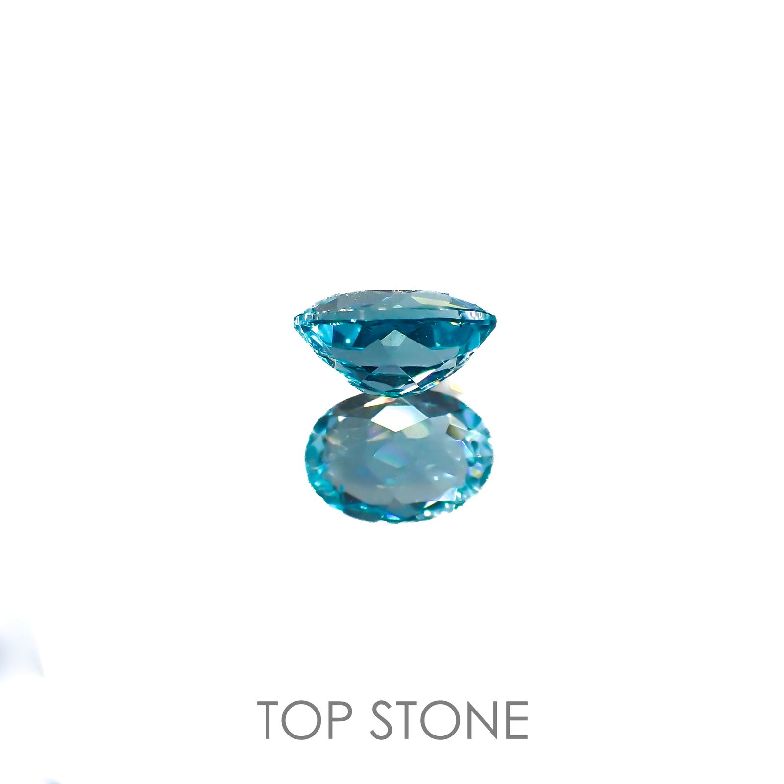 アパタイト(宝石名アパタイト)マダガスカル産 0.98ct 識別済[220616384]7.2x5.1mm前後