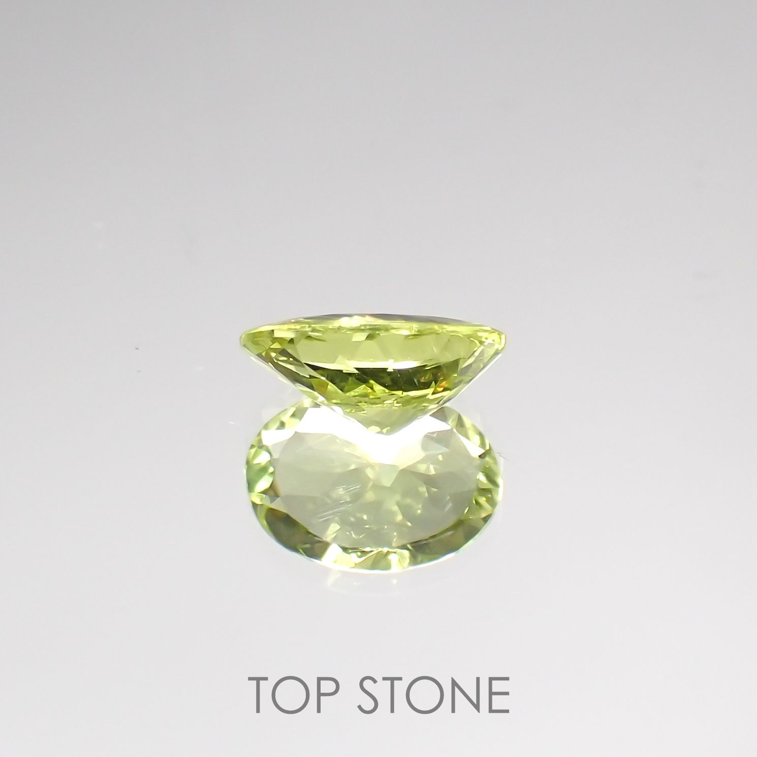 パロットクリソベリル(宝石名クリソベリル) インド産 0.74ct 識別済[210711519]7×5mm前後