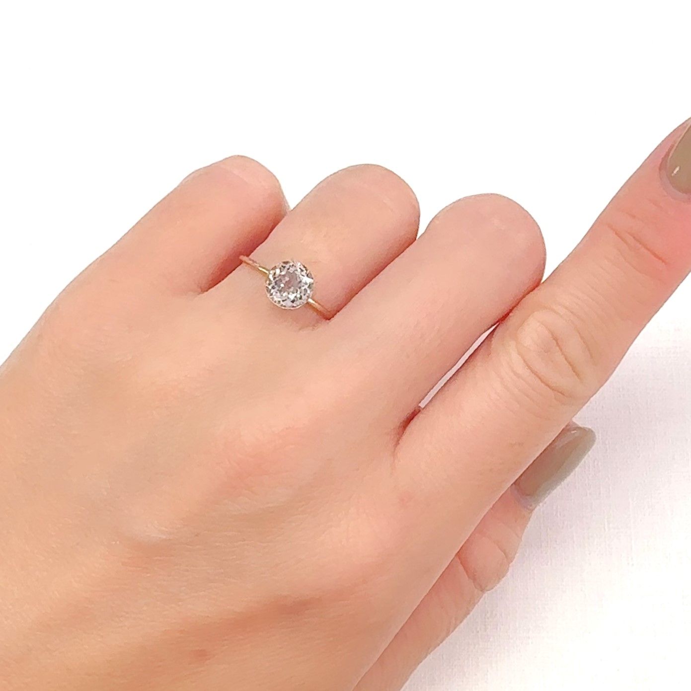 シルバーアパタイト フルオレッセンス アフリカ産 1.50ct[240928959]6.9x6.9mm前後