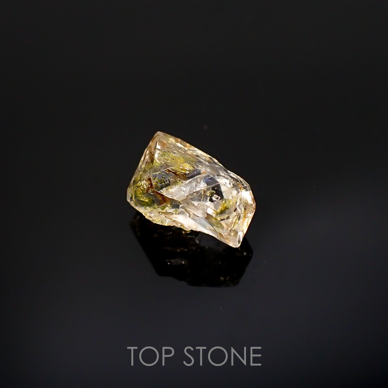オイルインクォーツ 原石パキスタン産 4.89ct[220515868]12.2x7.3mm前後