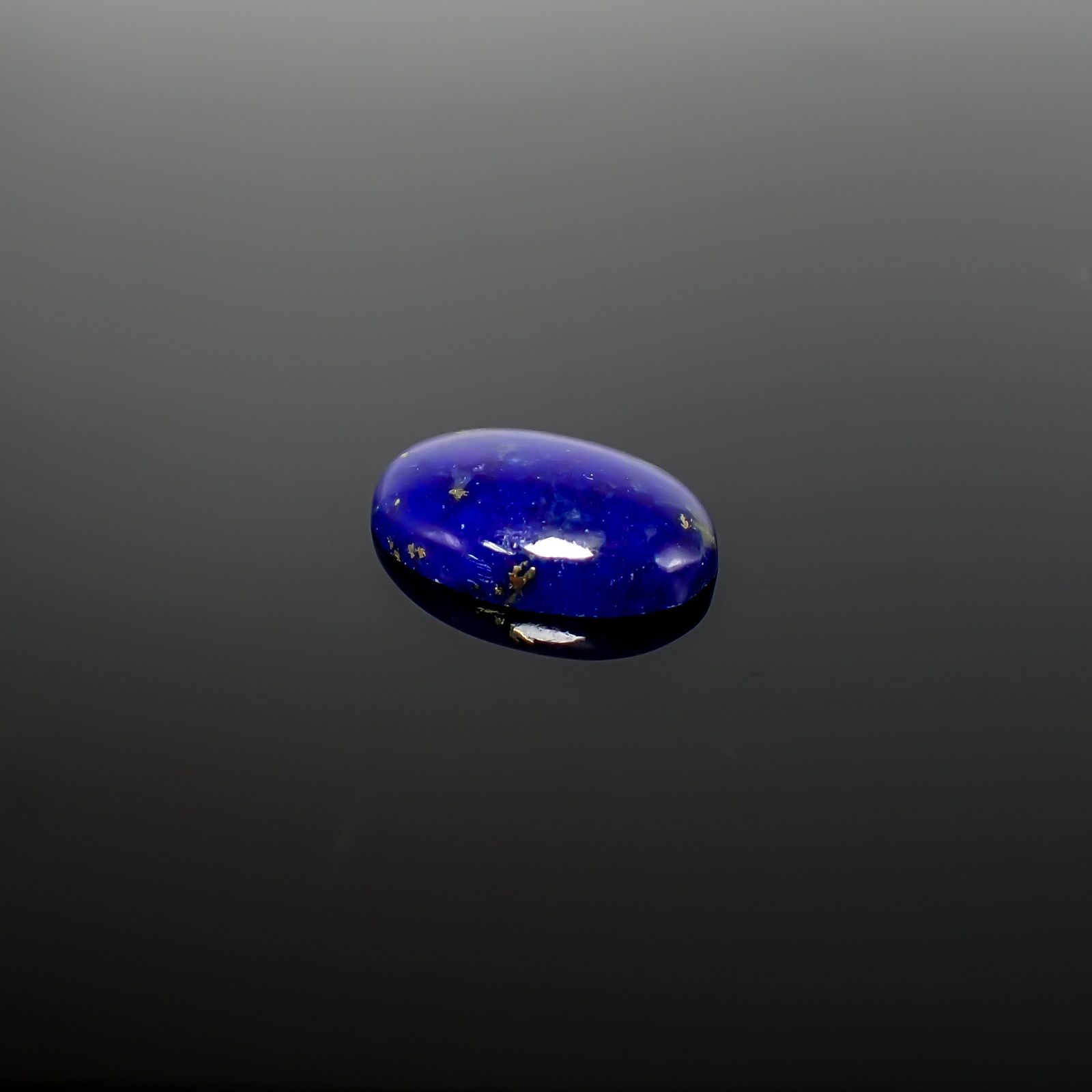 ラピスラズリ アフガニスタン産 9.01ct / 18.1x13.2mm前後 [260832888]