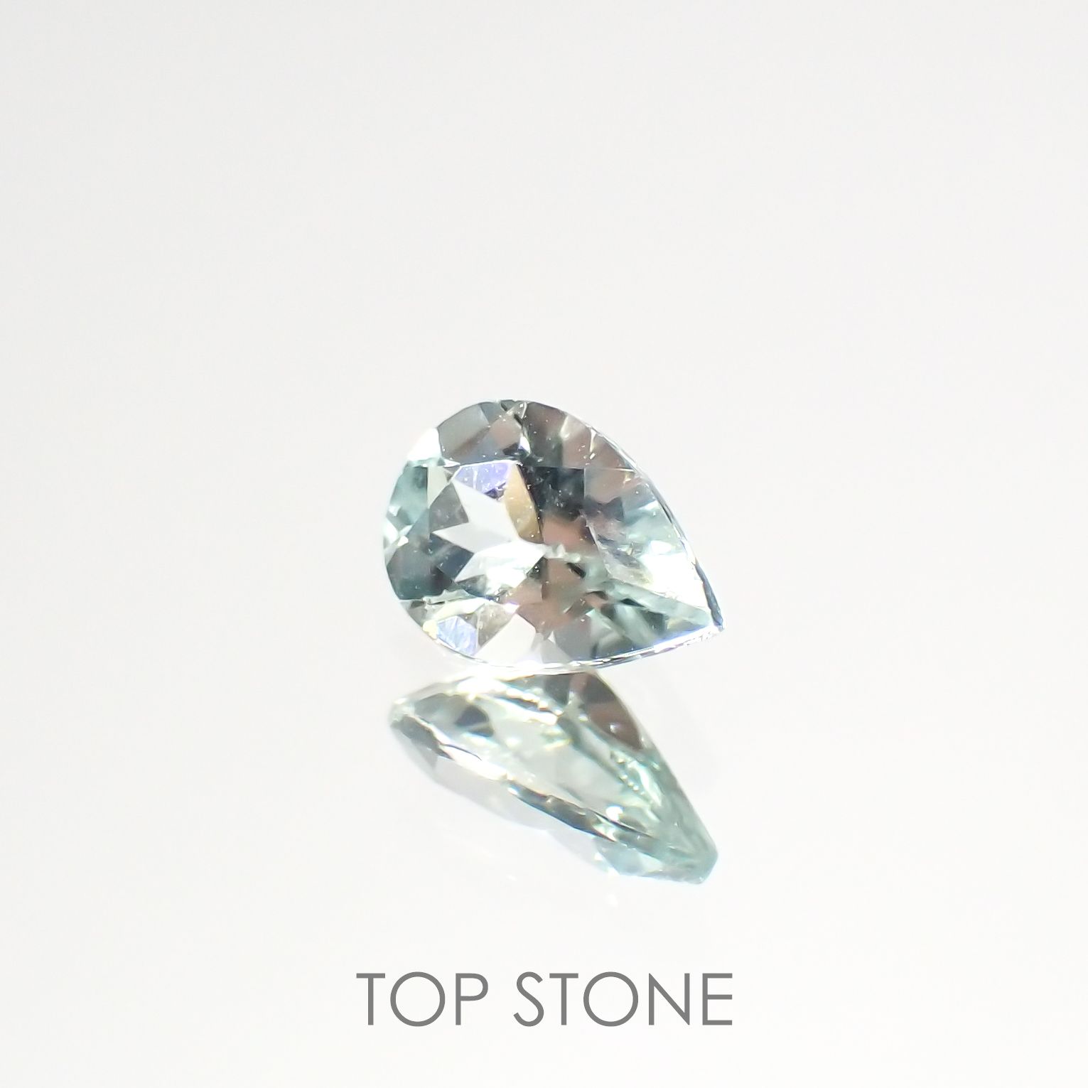 モンテブラサイト(宝石名モンテブラサイト)マダガスカル産 0.38ct 識別済[220115213]6.1x4.1mm前後
