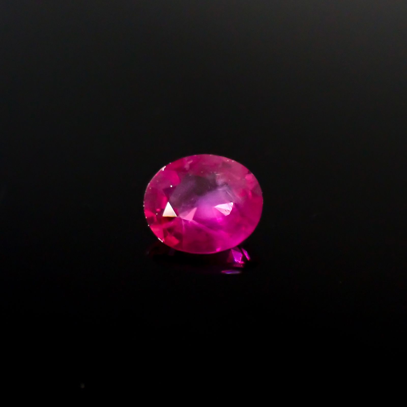 ルビー ビルマ/モザンビーク産 0.32ct [241029395]4.7x4mm前後