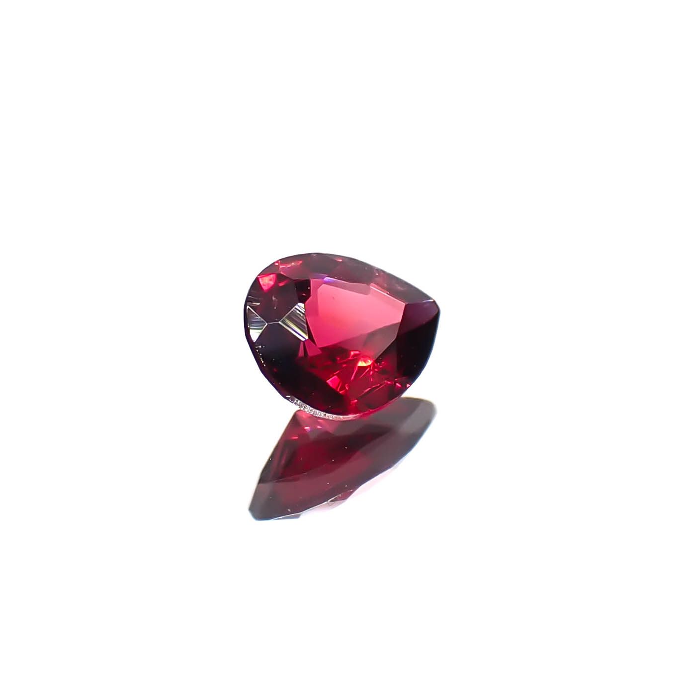 レッドスピネル(宝石名レッド・スピネル)タンザニア産 0.29ct 識別済[240728578]5x3.9mm前後