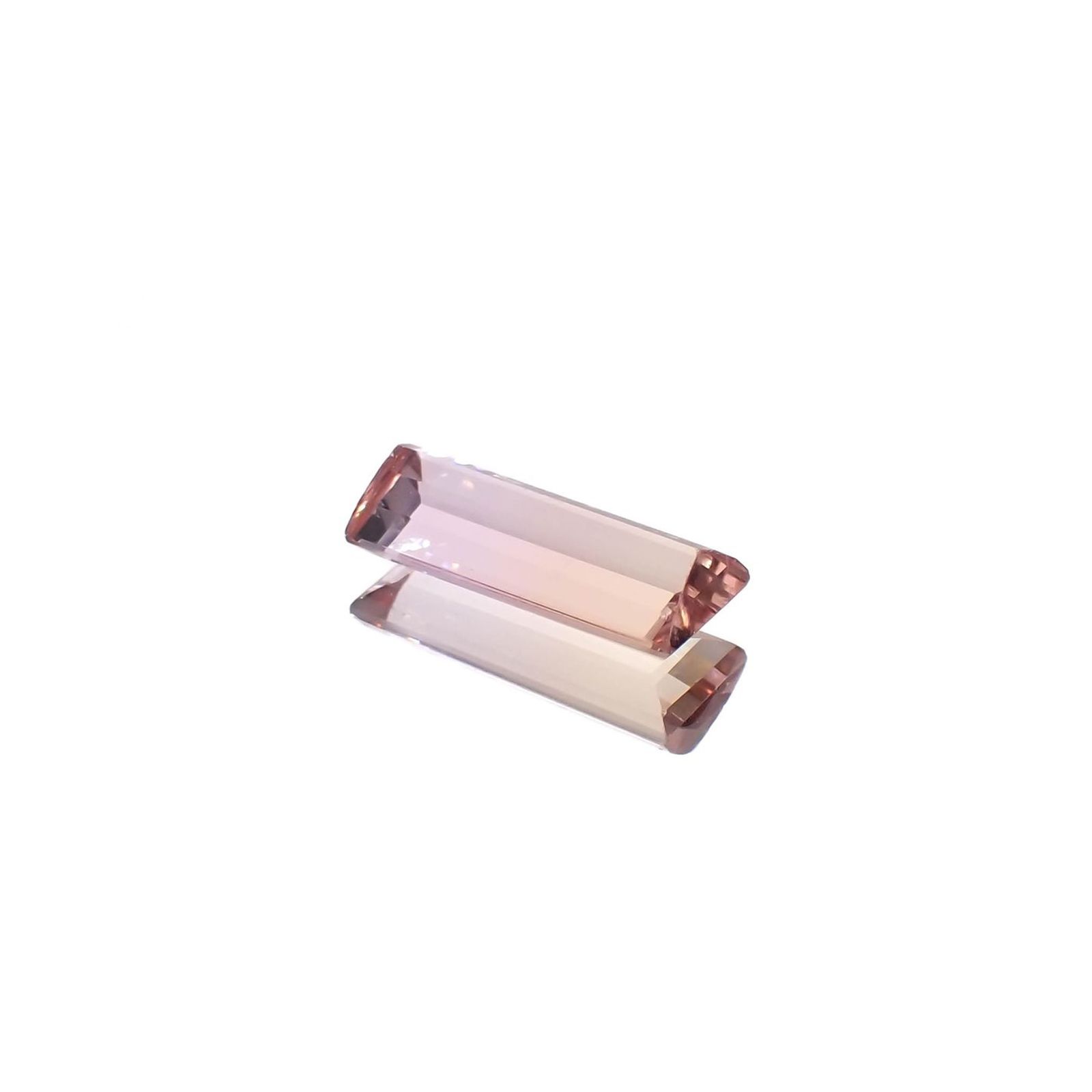 バイカラートパーズ ブラジル産 1.92ct / 11.5x4.6mm前後 [230521917]