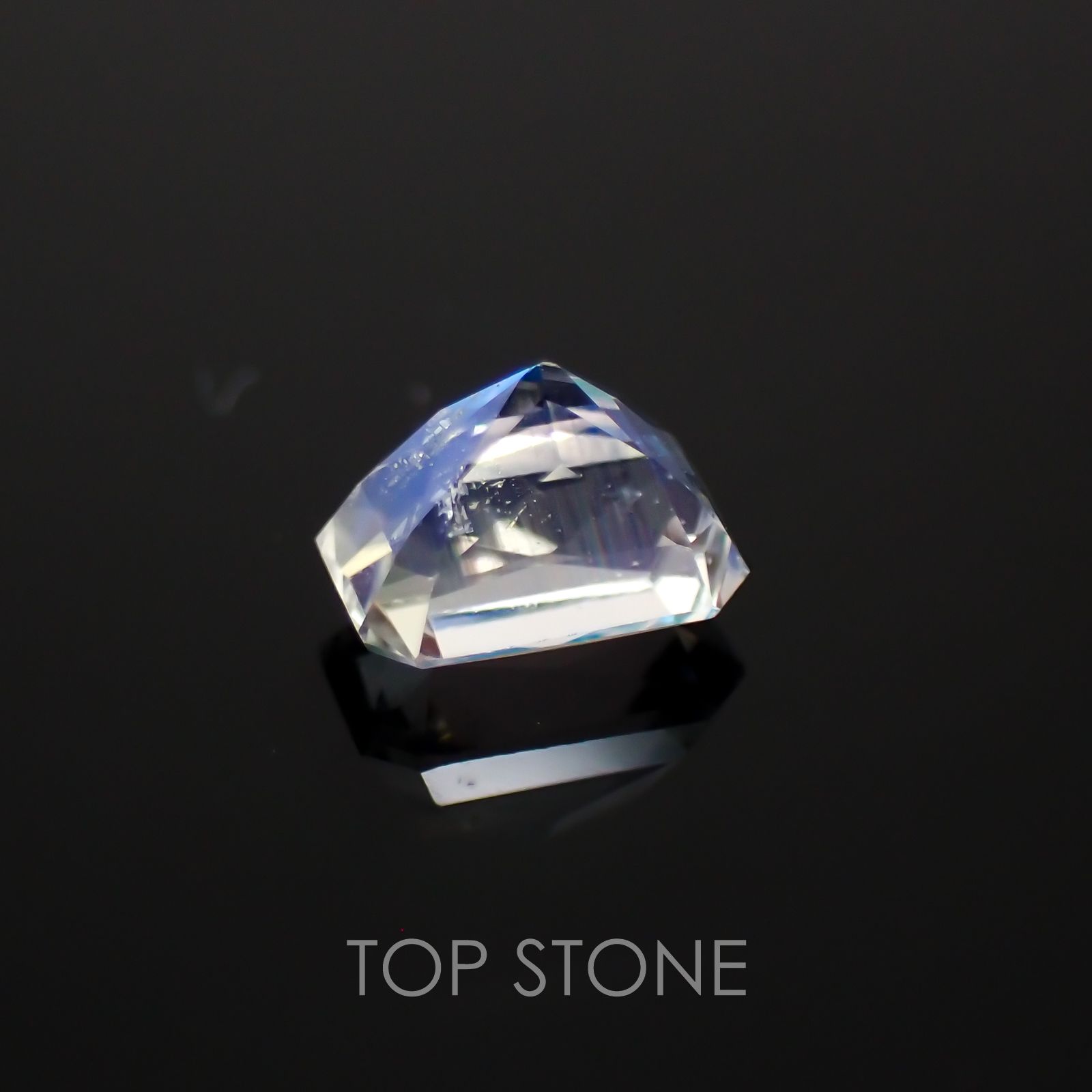 レインボームーンストーン(アンデシンラブラドライト) マダガスカル産 ルース 0.46ct[210310397]5.3×3.5mm前後