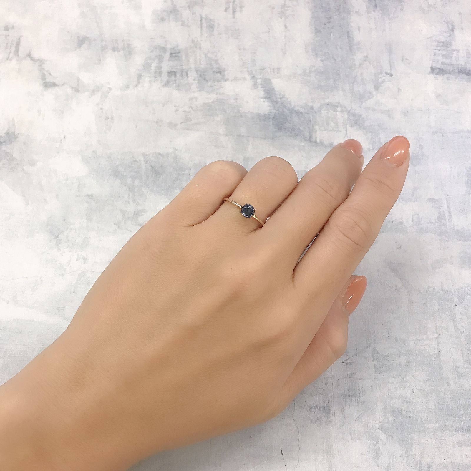 グレイッシュブルースピネル(宝石名スピネル)ビルマ/マダガスカル産 0.43ct 識別済[220817436]4.5x4.5mm前後