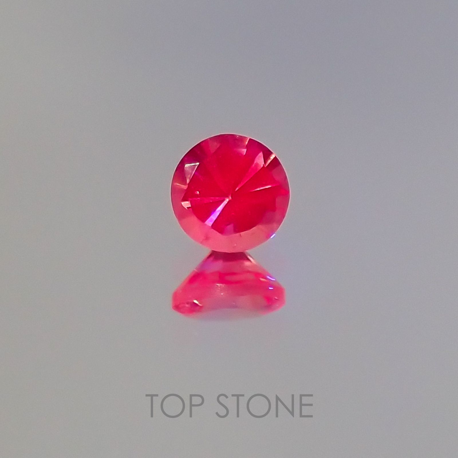 ホットピンクスピネル タンザニア産 ルース 0.14ct[20117679]3×3mm前後