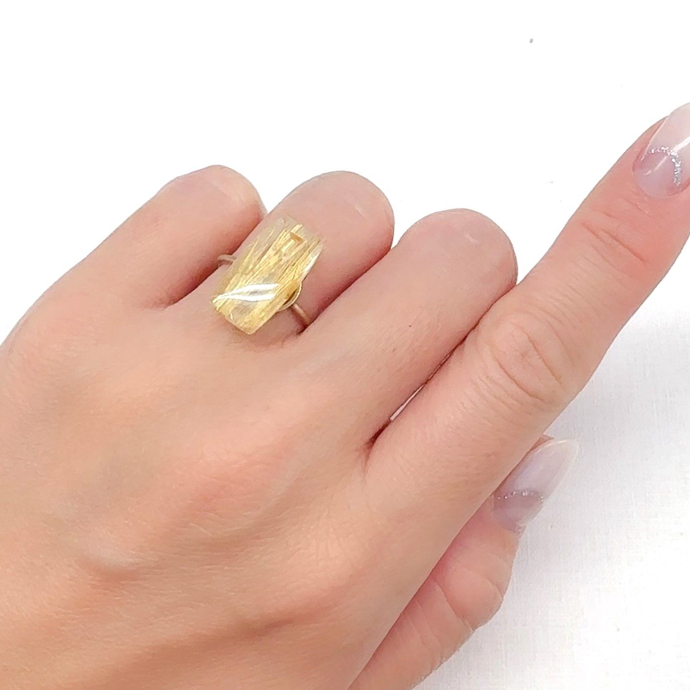 タイチンルチルクオーツ ブラジル産 5.45ct[240427324]17.5x9.2mm前後