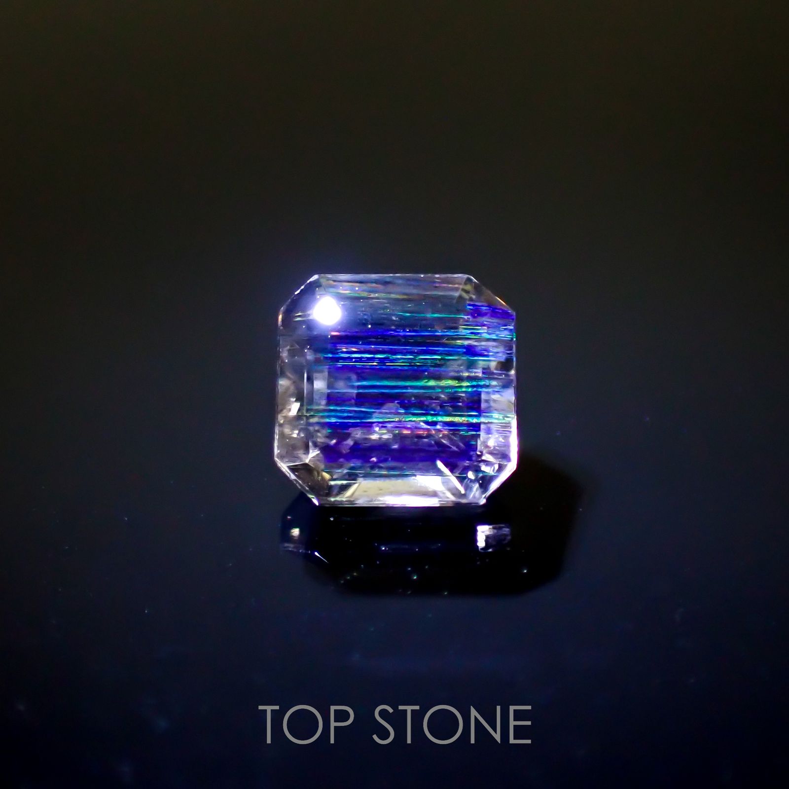 レインボースキャポライト ブラジル産 0.97ct[220817525]6x6mm前後