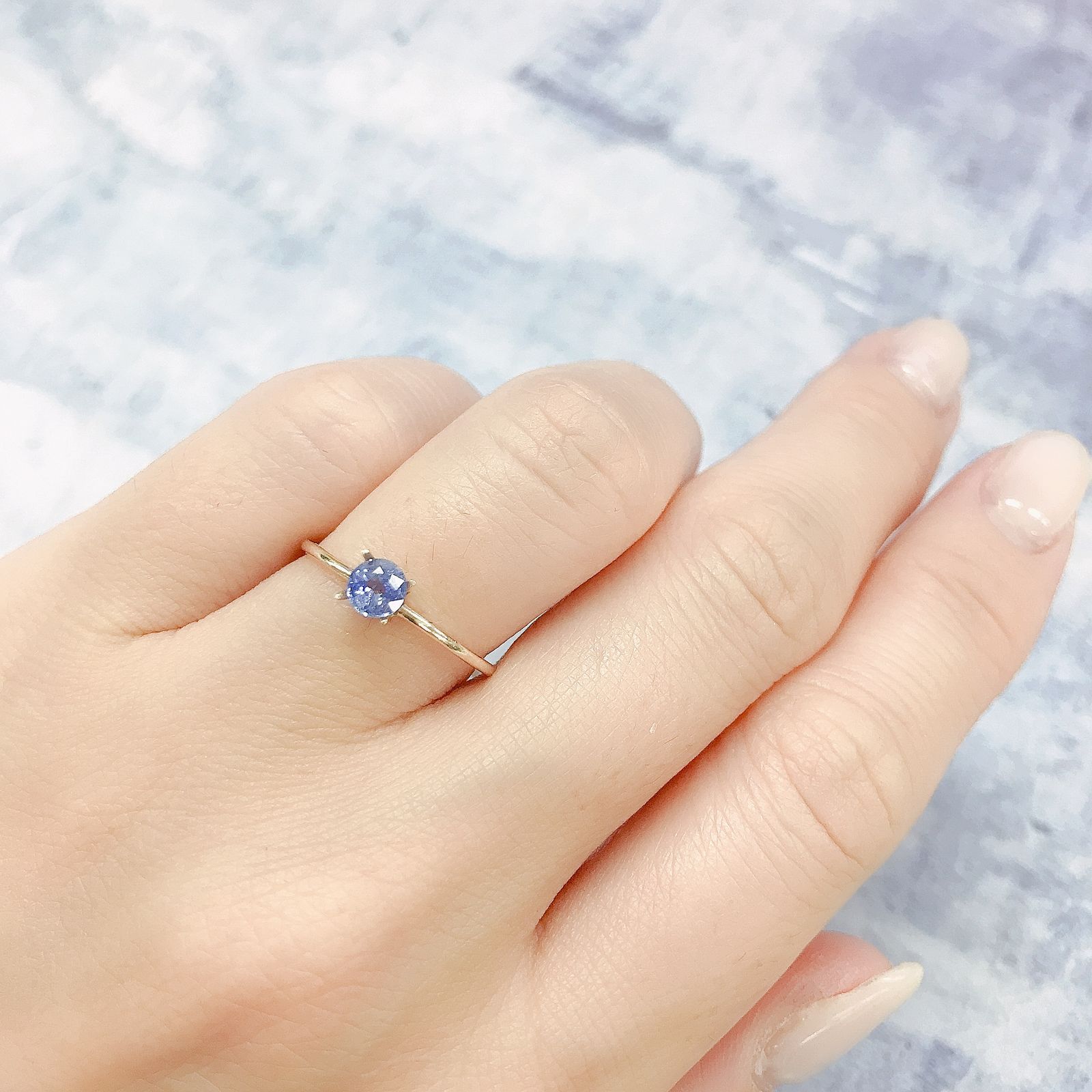アイスブルーサファイア(宝石名サファイア)スリランカ/マダガスカル産 0.39ct 識別済[220515966]4.2x4.1mm前後