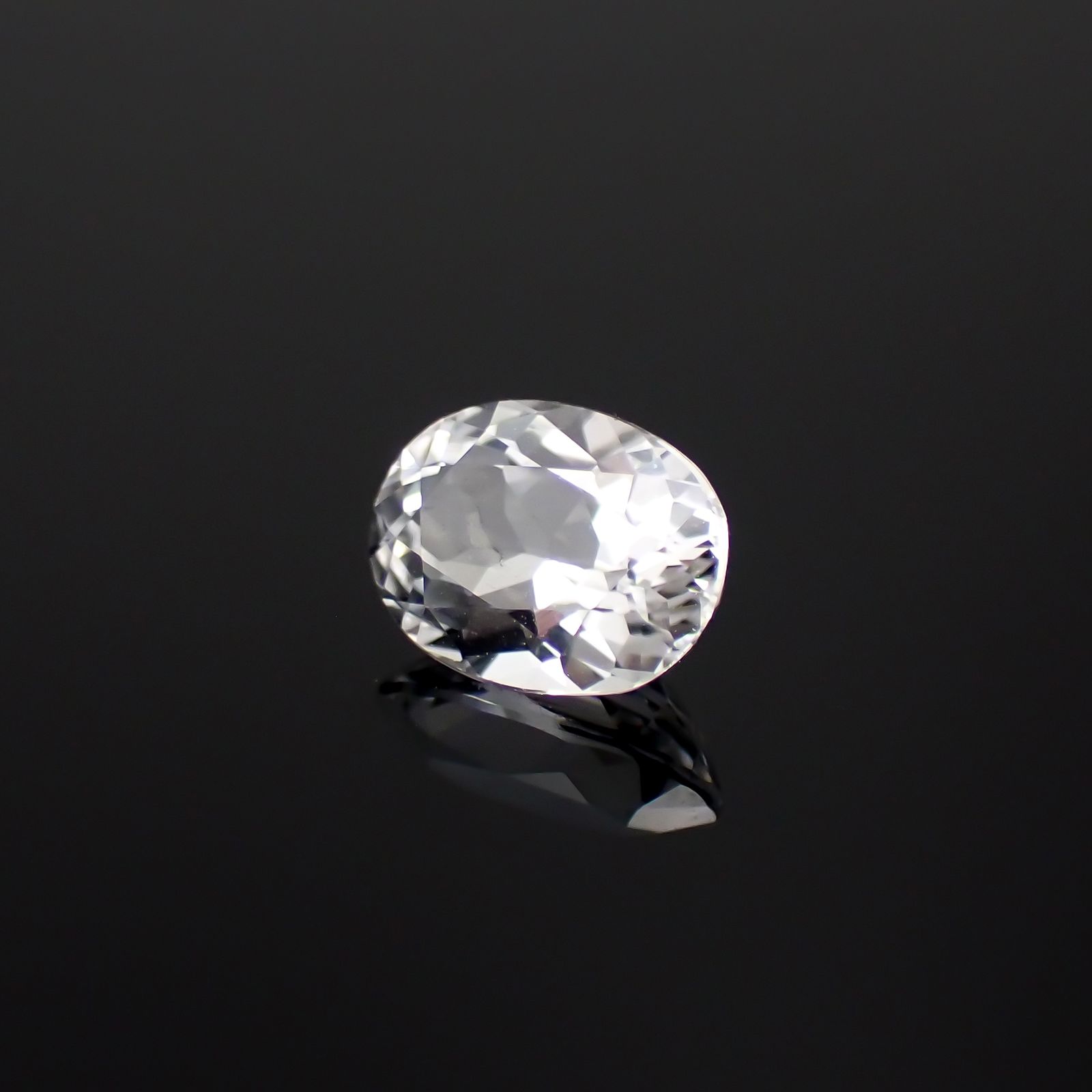 フェナカイト(宝石名フェナカイト)マダガスカル/ブラジル産 0.75ct 識別済[230923404]6.7x5mm前後