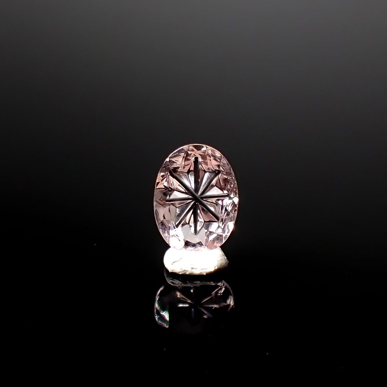 ◇甲州貴石切子Plus Three◇モルガナイト カード付き ブラジル産 0.86ct [250630486]8x6mm前後
