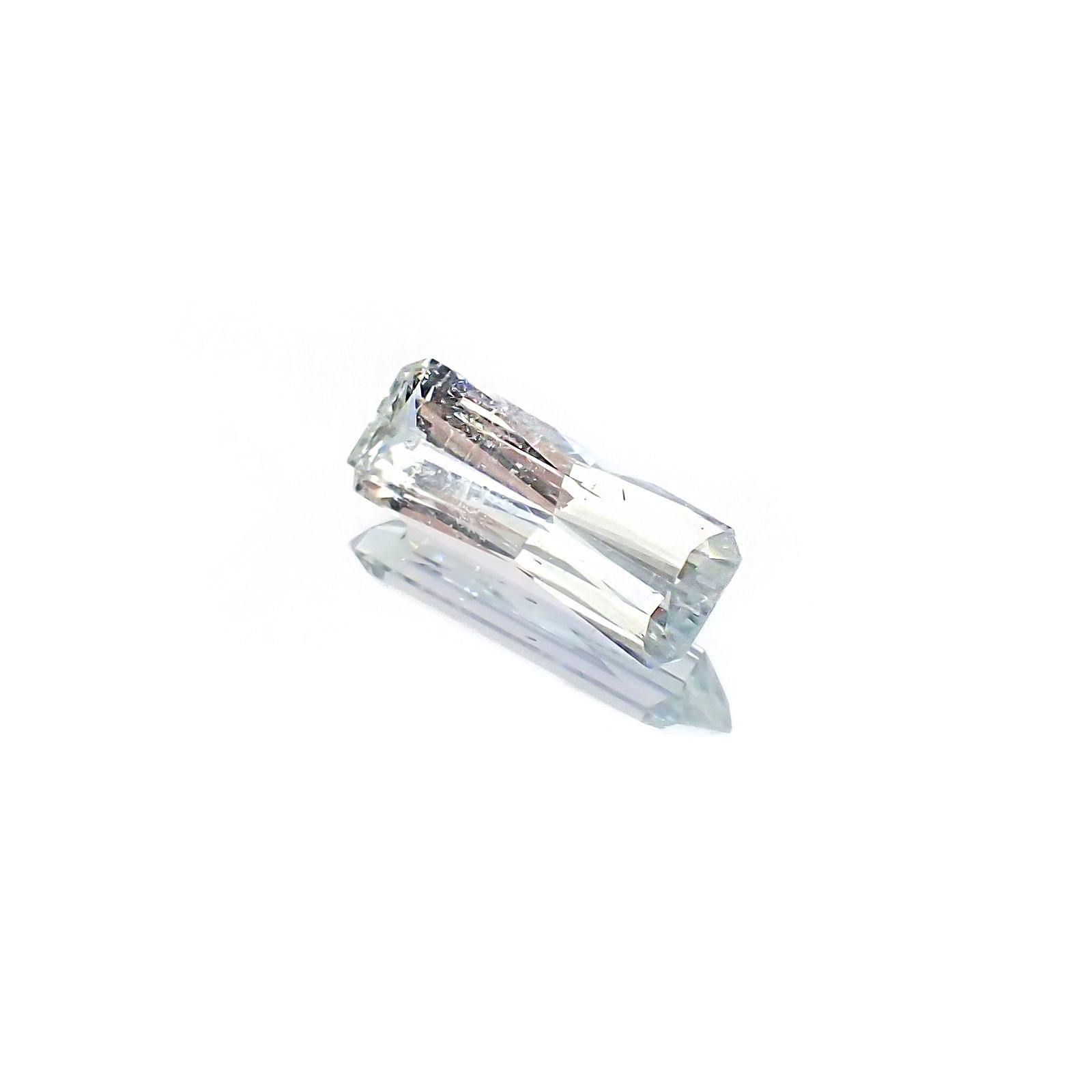 ジェレメジェバイト(宝石名エレメジェバイト)ナミビア産 ソ付(彩珠) 3.221ct / 16x5.8mm前後 [220616458]