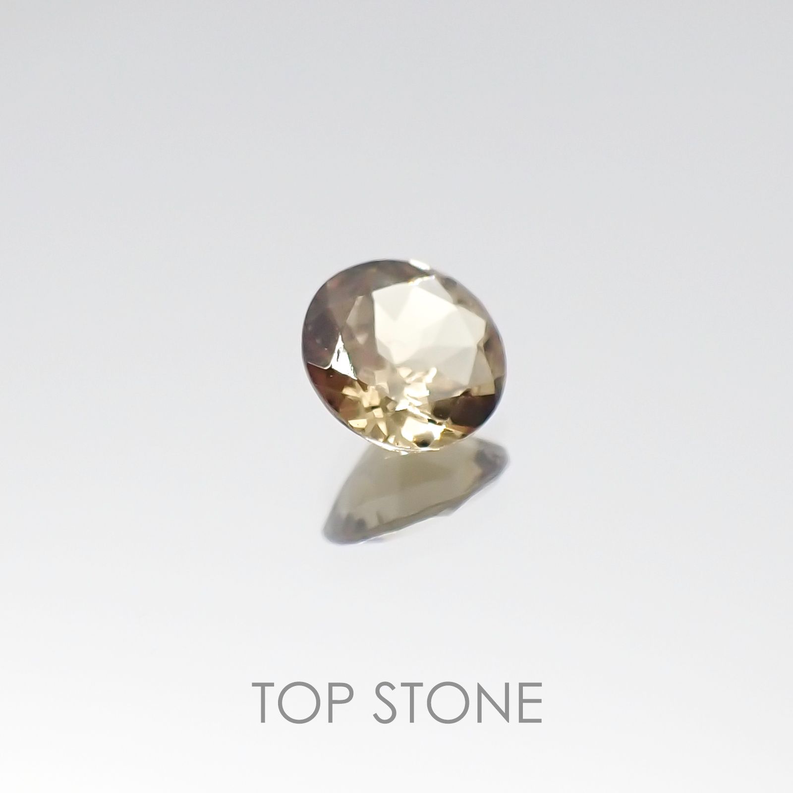 カラーチェンジマラヤガーネット タンザニア産 ルース 0.43ct[20096093]4.9×4.9mm前後