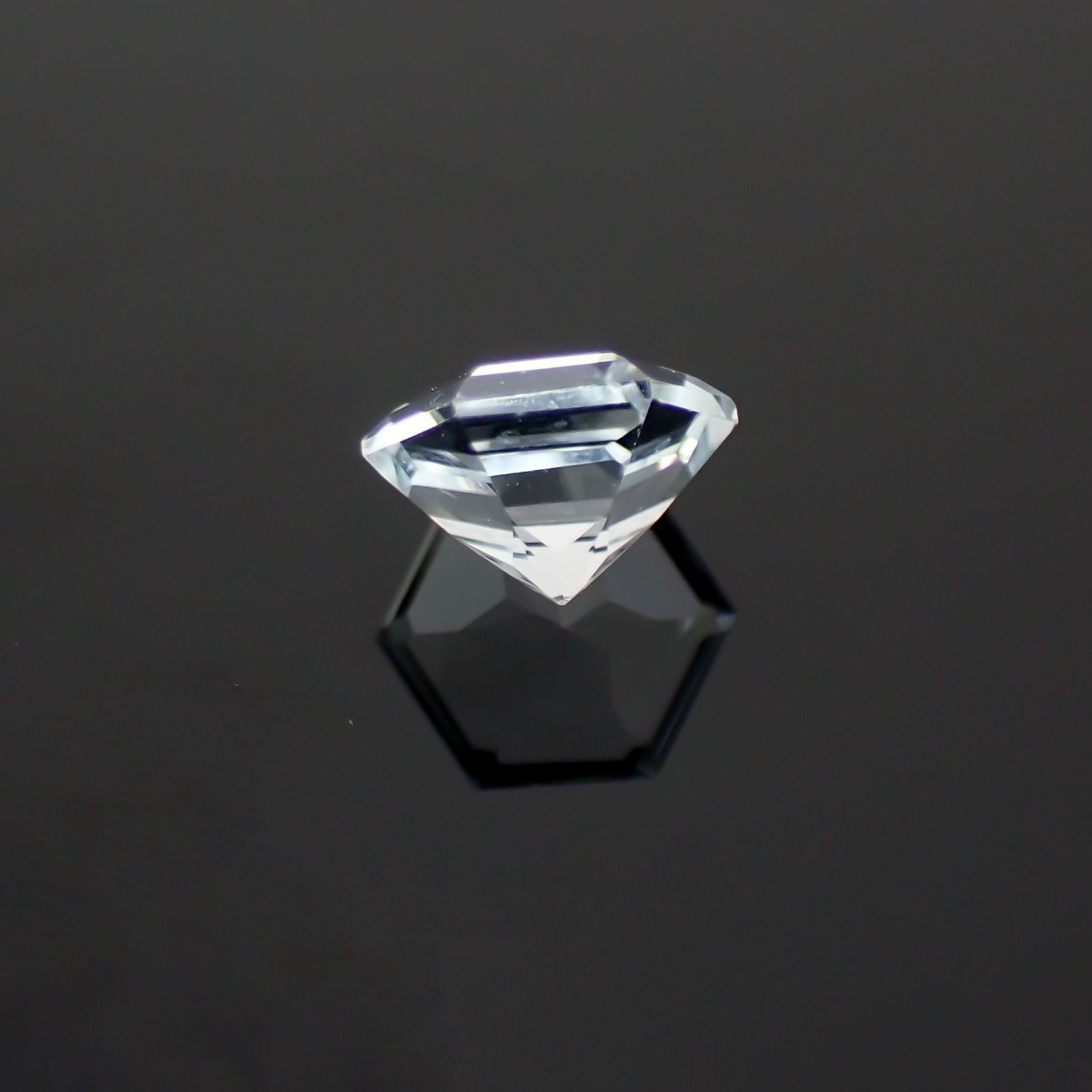 <ランダムセレクト1個販売> ◇ヘキサゴンカット◇アクアマリンSA(宝石名アクアマリン) ブラジル産 0.49ct前後 識別済[21029579]5×5mm前後