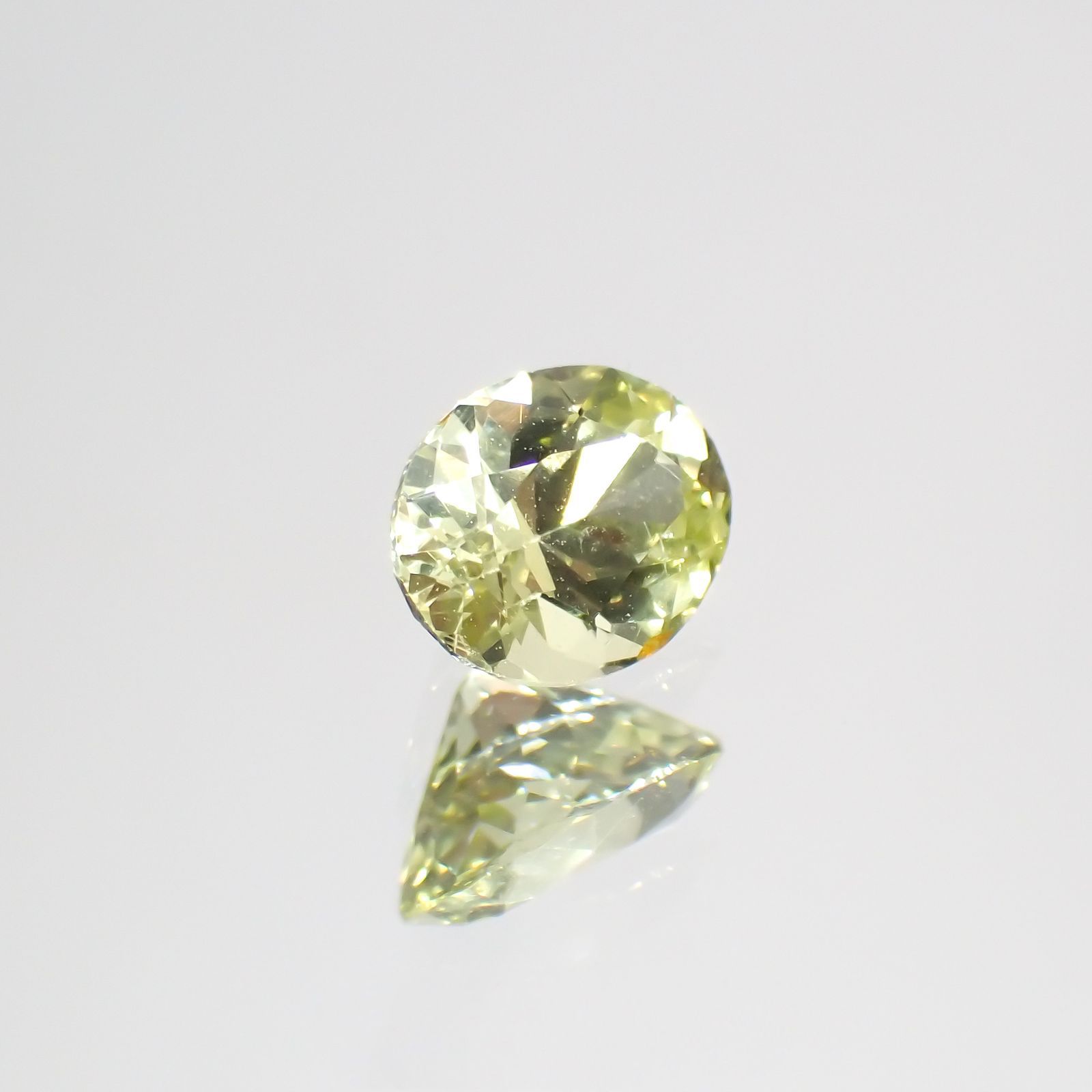 クリソベリル(宝石名クリソベリル)マダガスカル産 0.46ct 識別済[220114494]5.2x4mm前後
