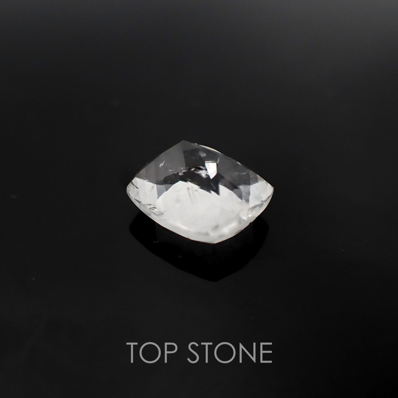ハイアライトオパール メキシコ産 ルース 2.96ct[20106377]10.2×9.1mm前後