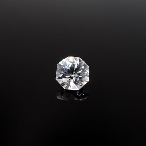 ◇オクタゴンカット◇カラーレスジルコン(宝石名ホワイト・ジルコン)スリランカ/カンボジア産 識別済 0.79ct / 4.9x4.8mm前後 [251231386]