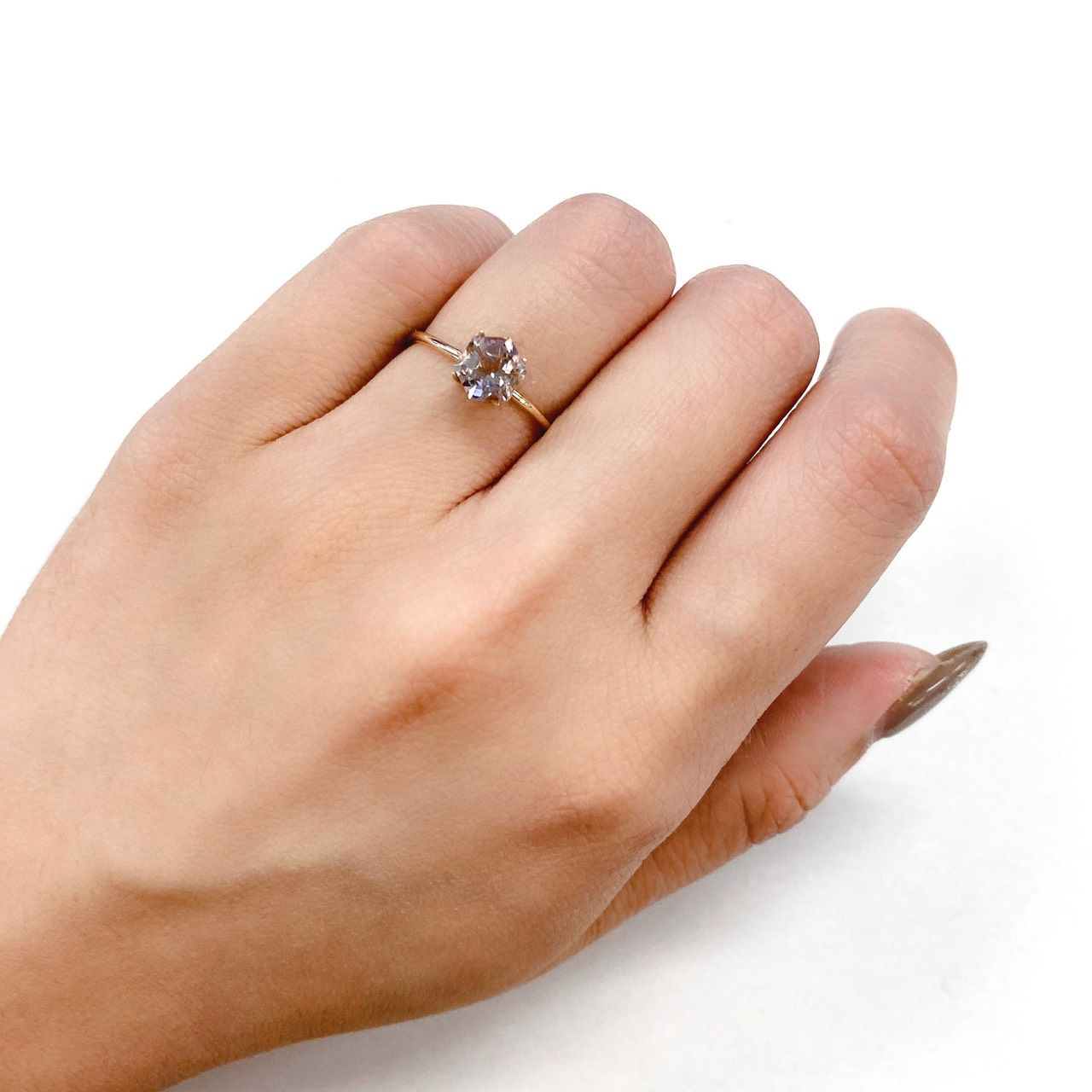 ◇ヘキサゴンカット◇アメトリンSA(宝石名バイカラー・クォーツ/別名アメトリン) ボリビア産 0.97ct 識別済[210611046]6.1×6.1mm前後