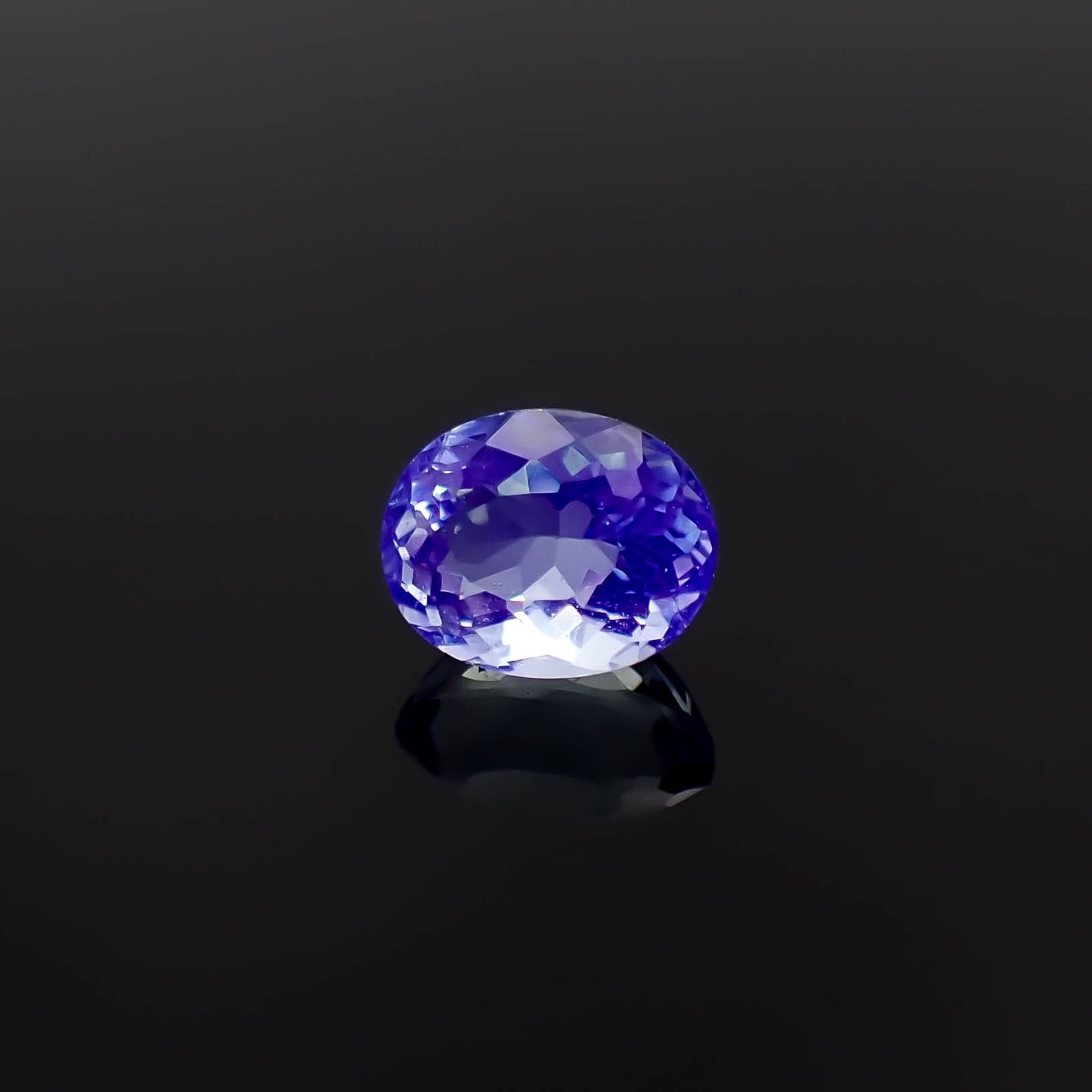 フローライト フルオレッセンス ジンバブエ産 1.92ct [250630514]8x6.4mm前後