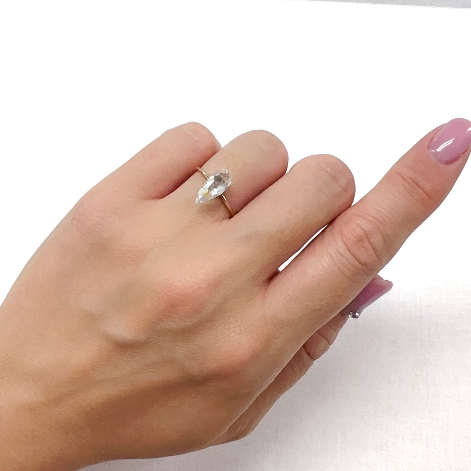 テネブレッセンススキャポライト(宝石名スキャポライト)アフガニスタン産 1.28ct 識別済[231124136]11.6x5.2mm前後