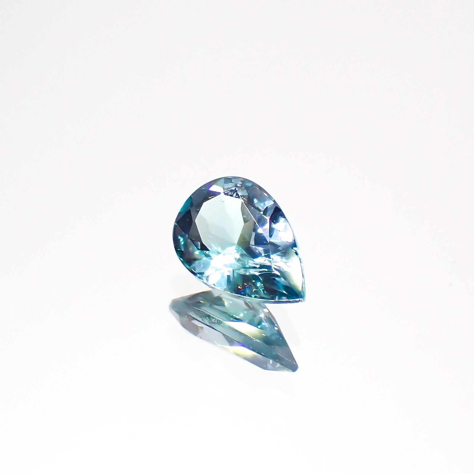ブルーコーネルピン タンザニア産 0.28ct[231224499]5.7x3.6mm前後